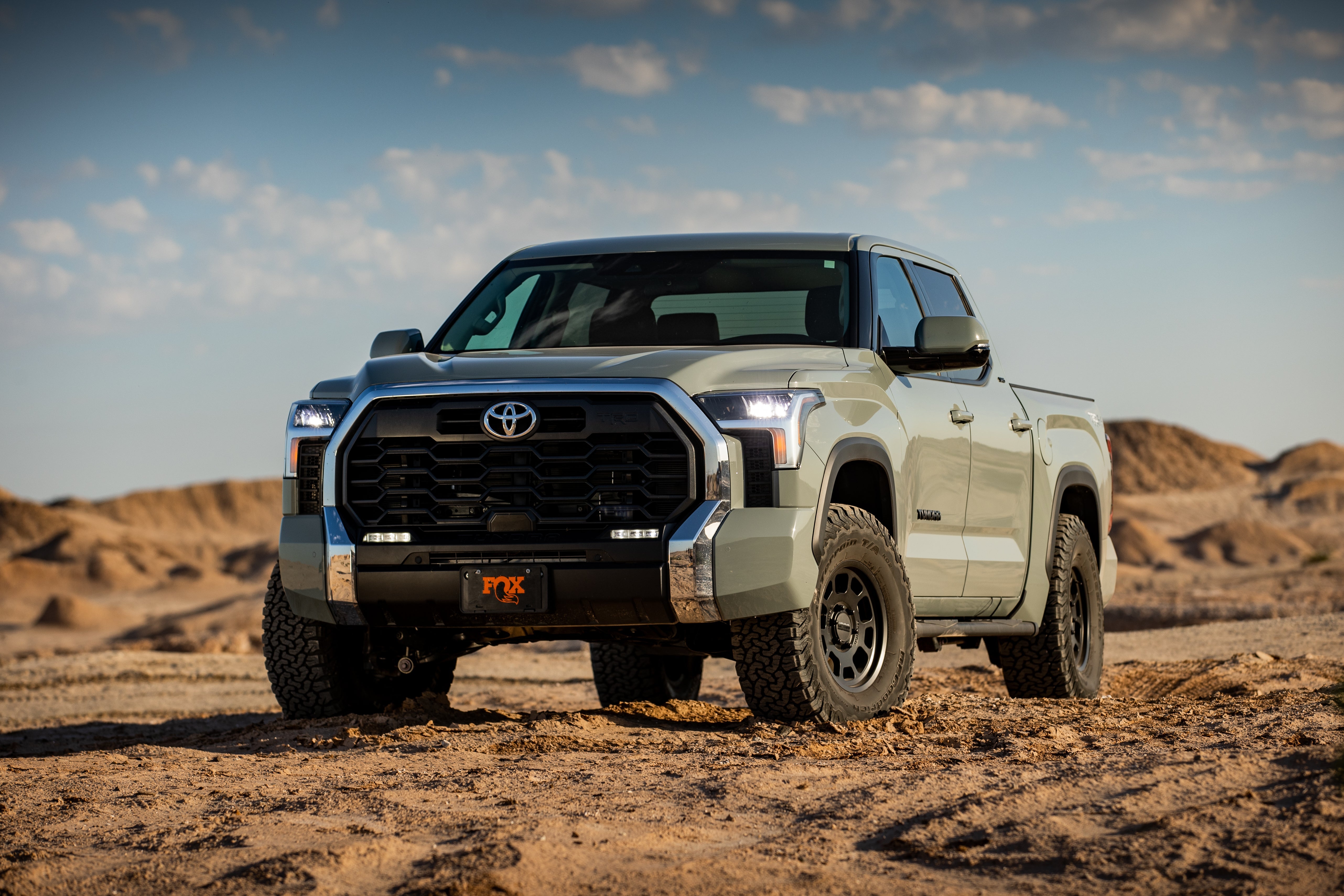 2022-2024 Toyota Tundra FOX 3.0 Factory Race RR Coilovers & Rear Shocks (1-2 Inch Lift Kit) - Off-Road Performance Upgrade for Baja Racing & Trail Adventures