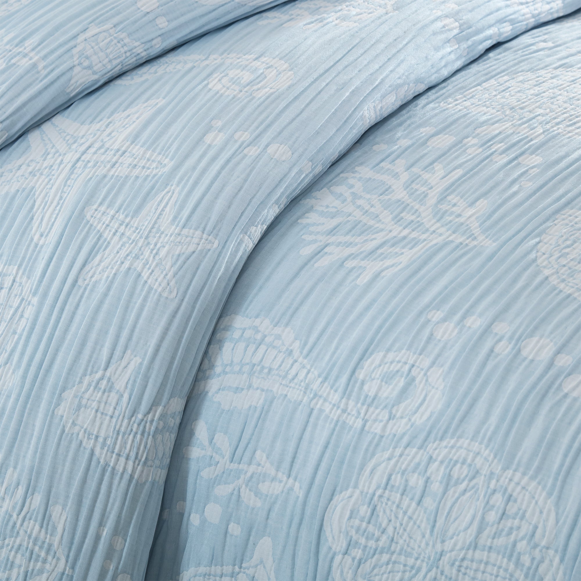 Seaside Charm Comforter Set - Coastal Bedding Collection for Beach House & Nautical Themed Bedrooms | Soft & Stylish Comforters for Master Bedroom, Guest Room & Vacation Homes