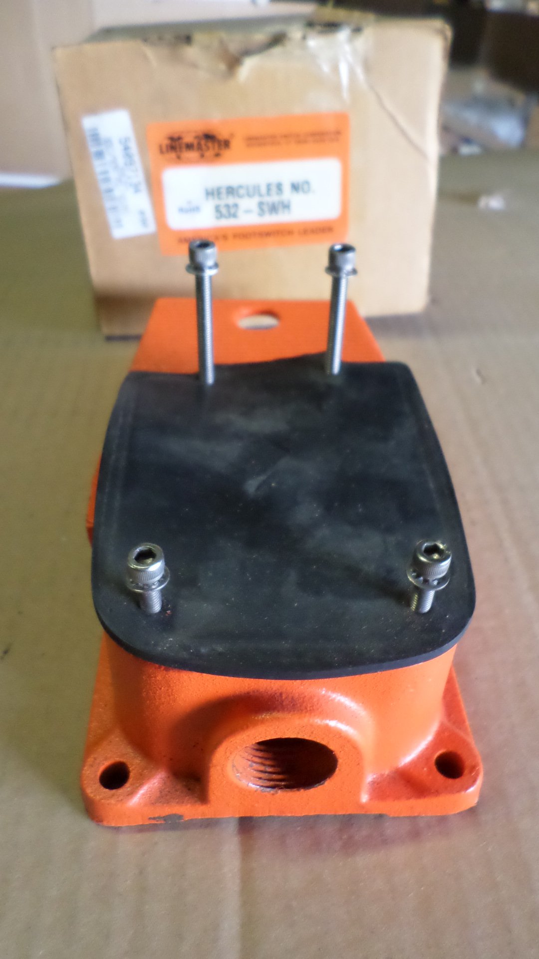Linemaster 532-SWH Heavy Duty DPDT Momentary Foot Switch - Perfect for Industrial Machinery, Medical Equipment & Workshop Tools