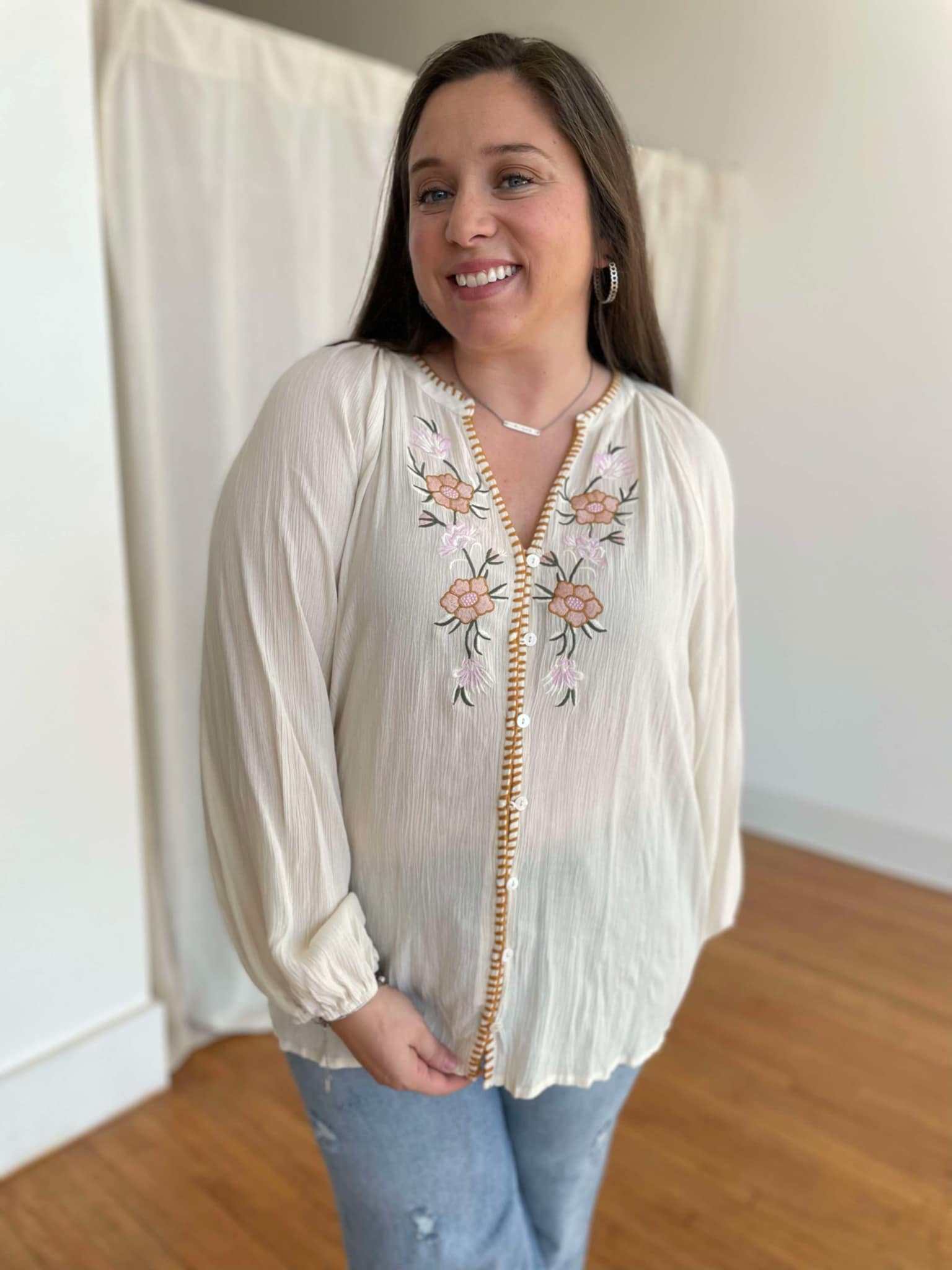 PREORDER: Floral Embroidered Top - Romantic Blouse with Handmade Flower Details from Verona | Perfect for Date Nights & Spring Outfits
