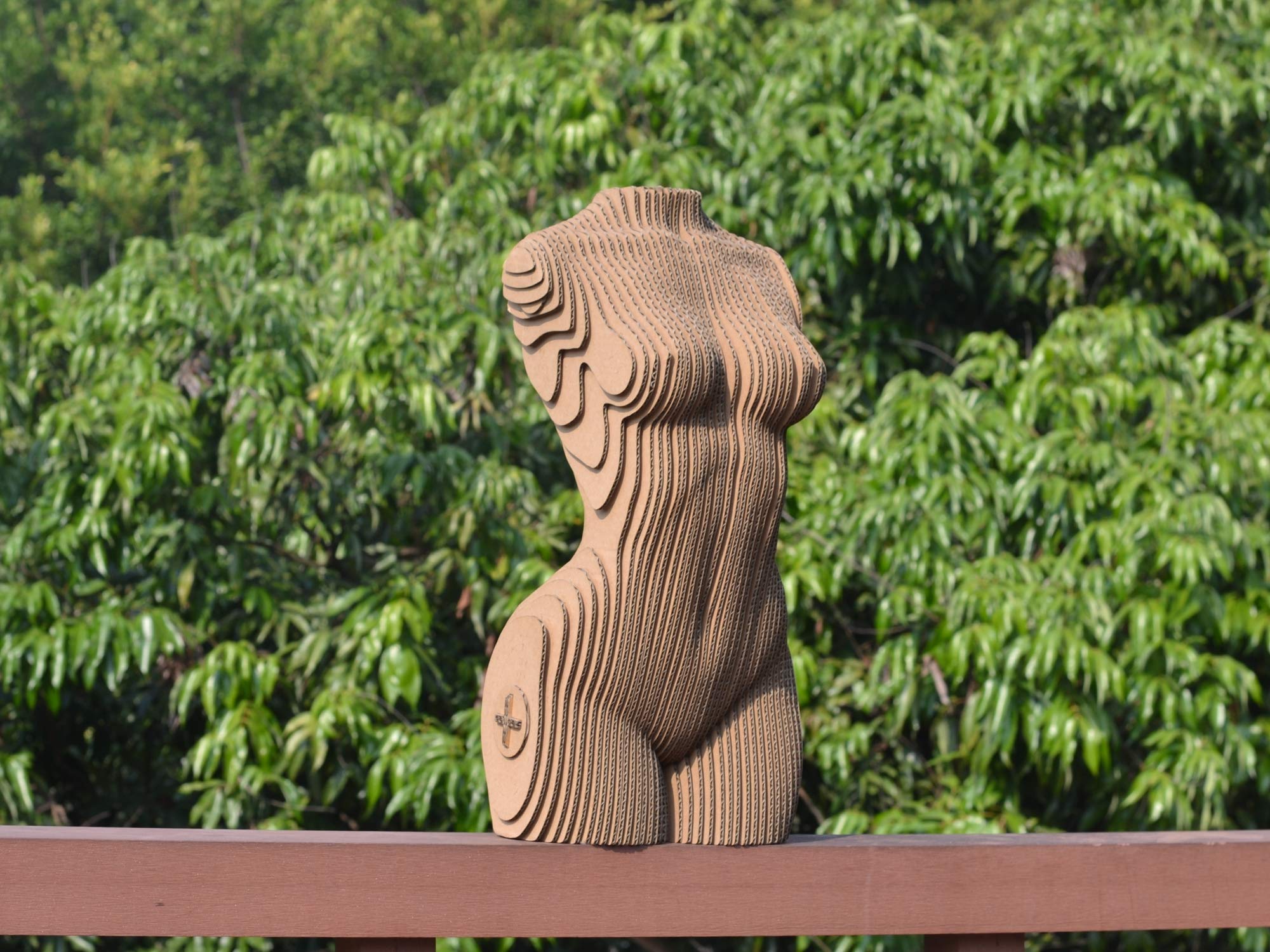 DIY Cardboard Sculpture Kit - Woman Torso Papercraft for Home Decor, Art Projects & Creative Gifts | Easy 3D Paper Model for Craft Lovers & Interior Design