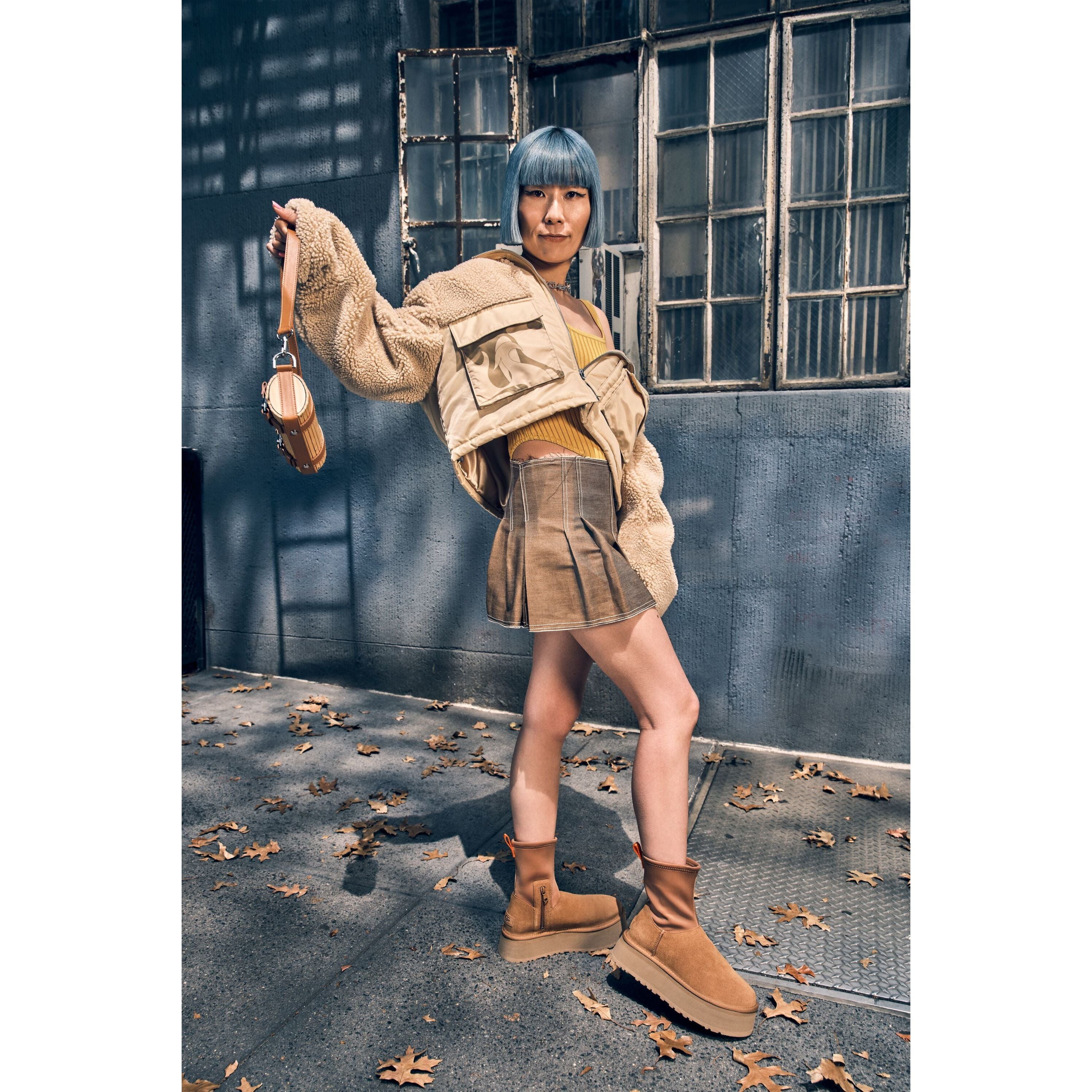 UGG Women's Classic Dipper Boots in Chestnut - Warm Winter Shearling Boots for Women | Perfect for Snow, Cold Weather & Casual Outfits