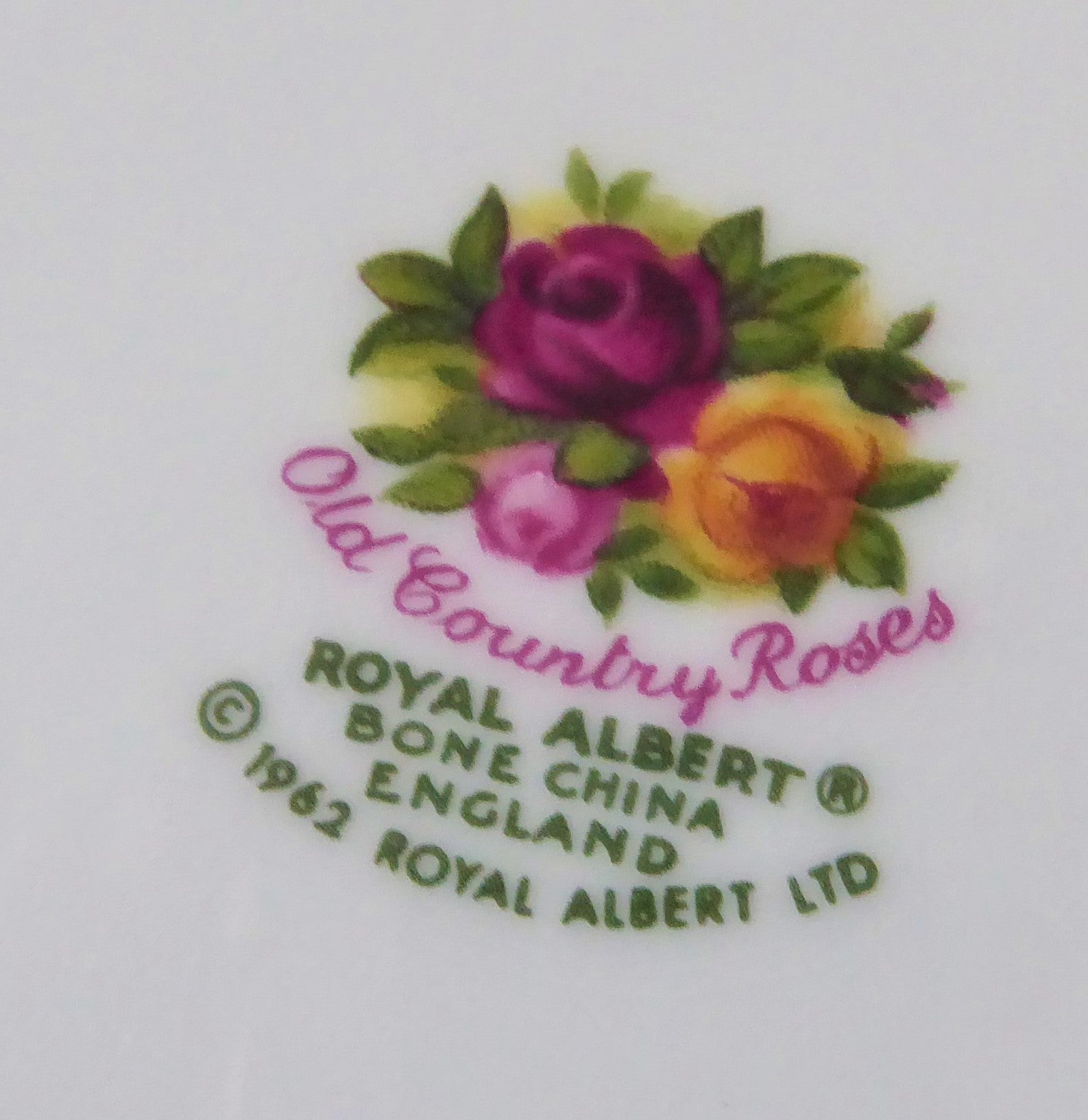 Royal Albert Old Country Roses Dinner Plate Set - Vintage English Bone China (1993-2002) | Elegant Tea Party & Special Occasion Tableware