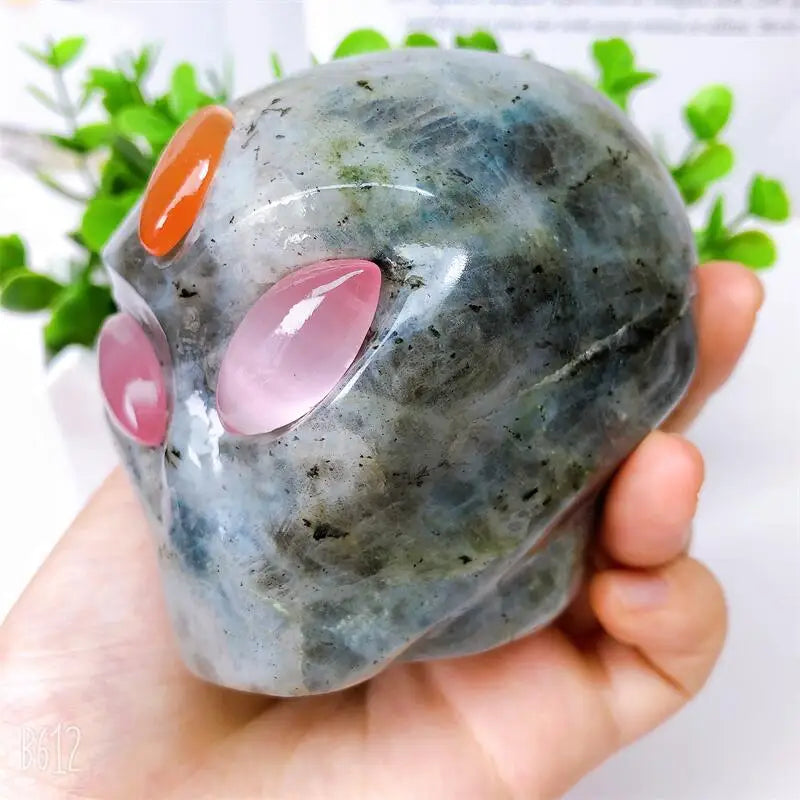 8CM Natural Labradorite Alien Skull Crystal Carving - Healing Energy Stone for Meditation, Reiki & Home Decor - Unique Halloween Gift & Spiritual Decor (1PC)