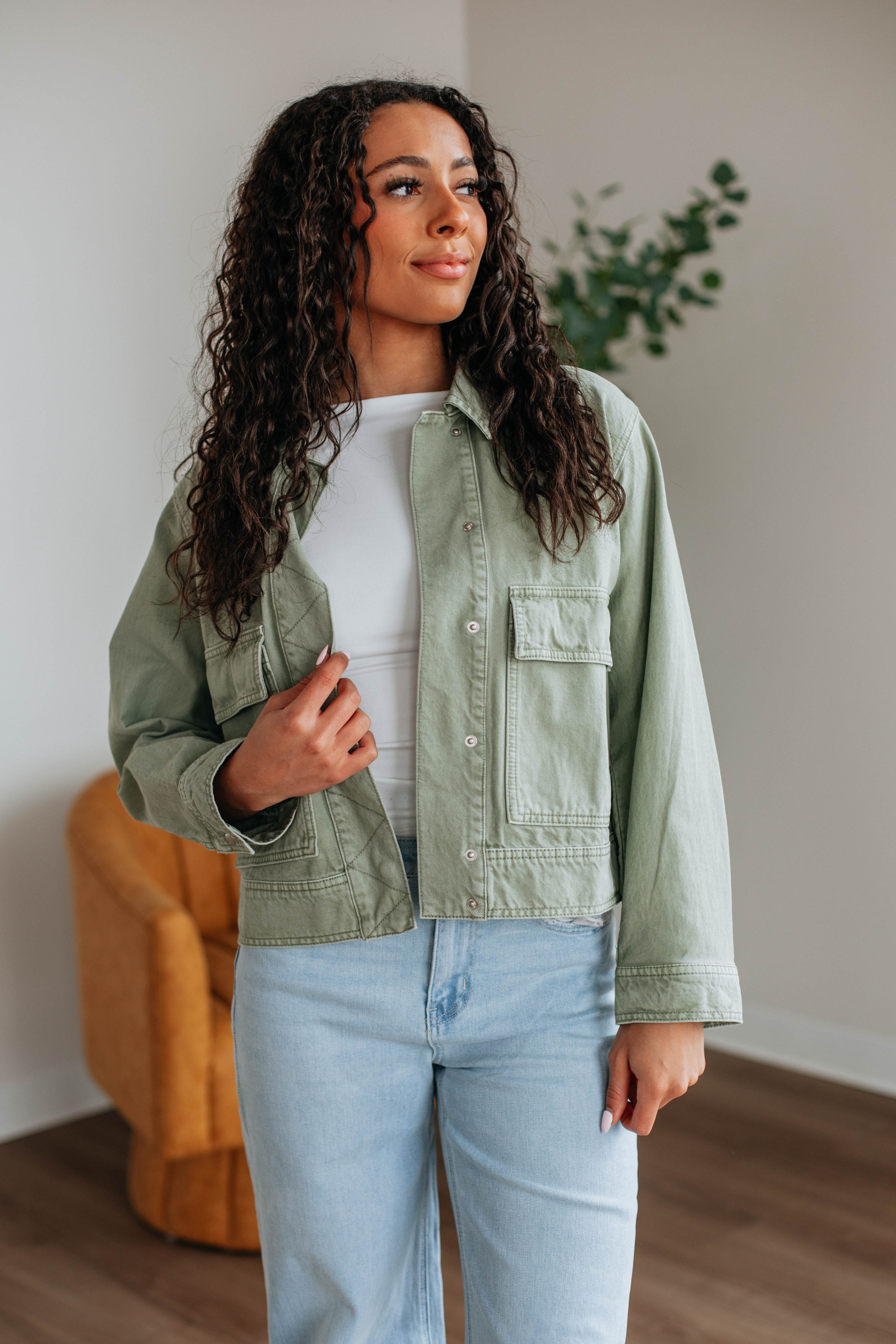 Drelin Women's Denim Jacket - Classic Blue Distressed Vintage Style for Casual Wear | Perfect for Everyday Outfits, Layering & Fall Fashion