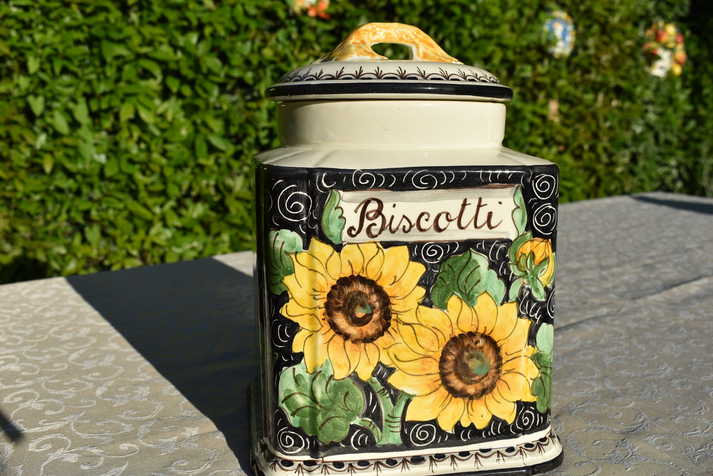 Ceramic Cookie Jar with Airtight Lid - Elegant Decorative Storage for Cookies, Candy & Treats - Perfect for Kitchen, Pantry & Gift Giving