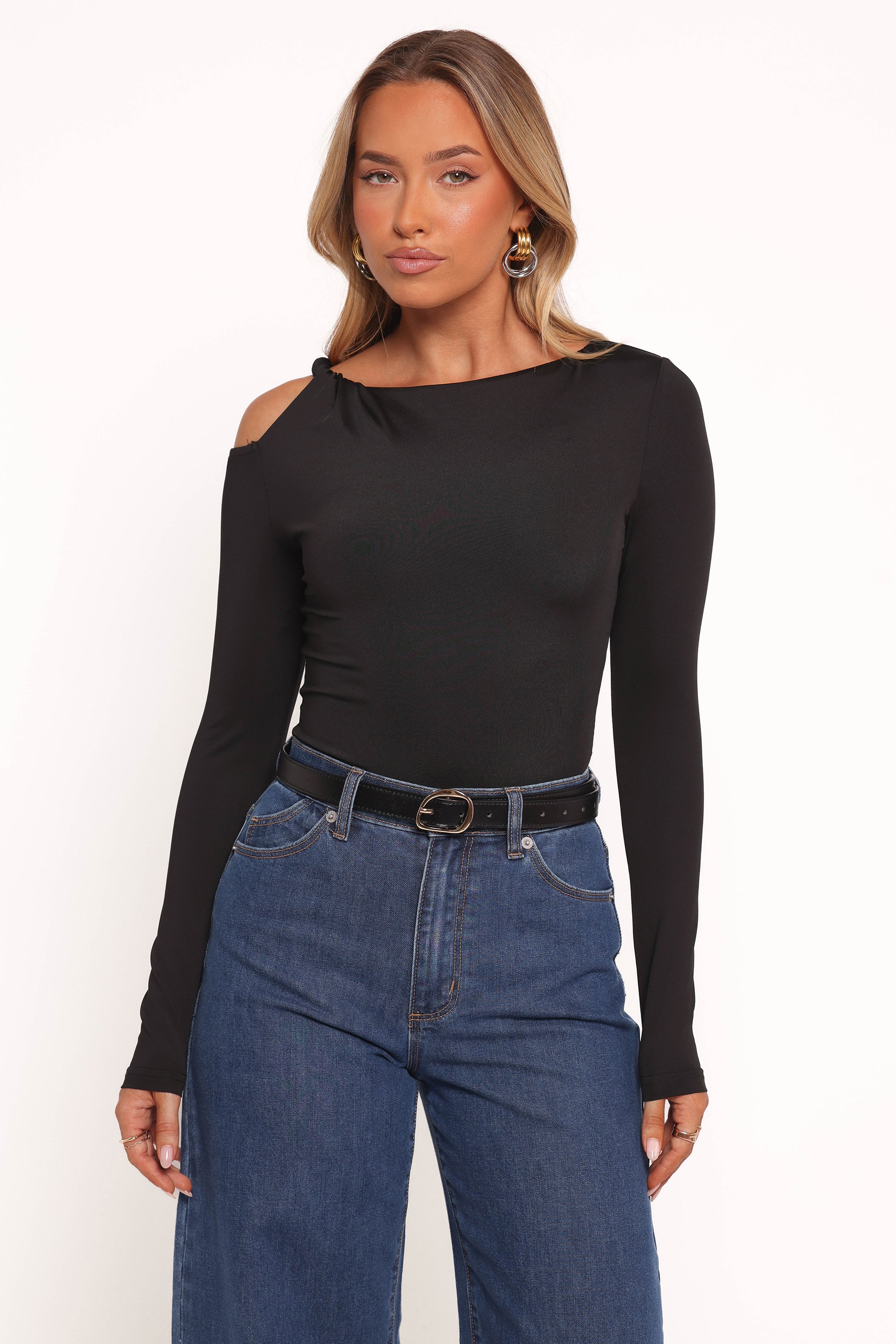 Darma Women's Long Sleeve T-Shirt - Soft Cotton Basic Top for Layering (Black) | Perfect for Casual Wear, Work & Everyday Outfits