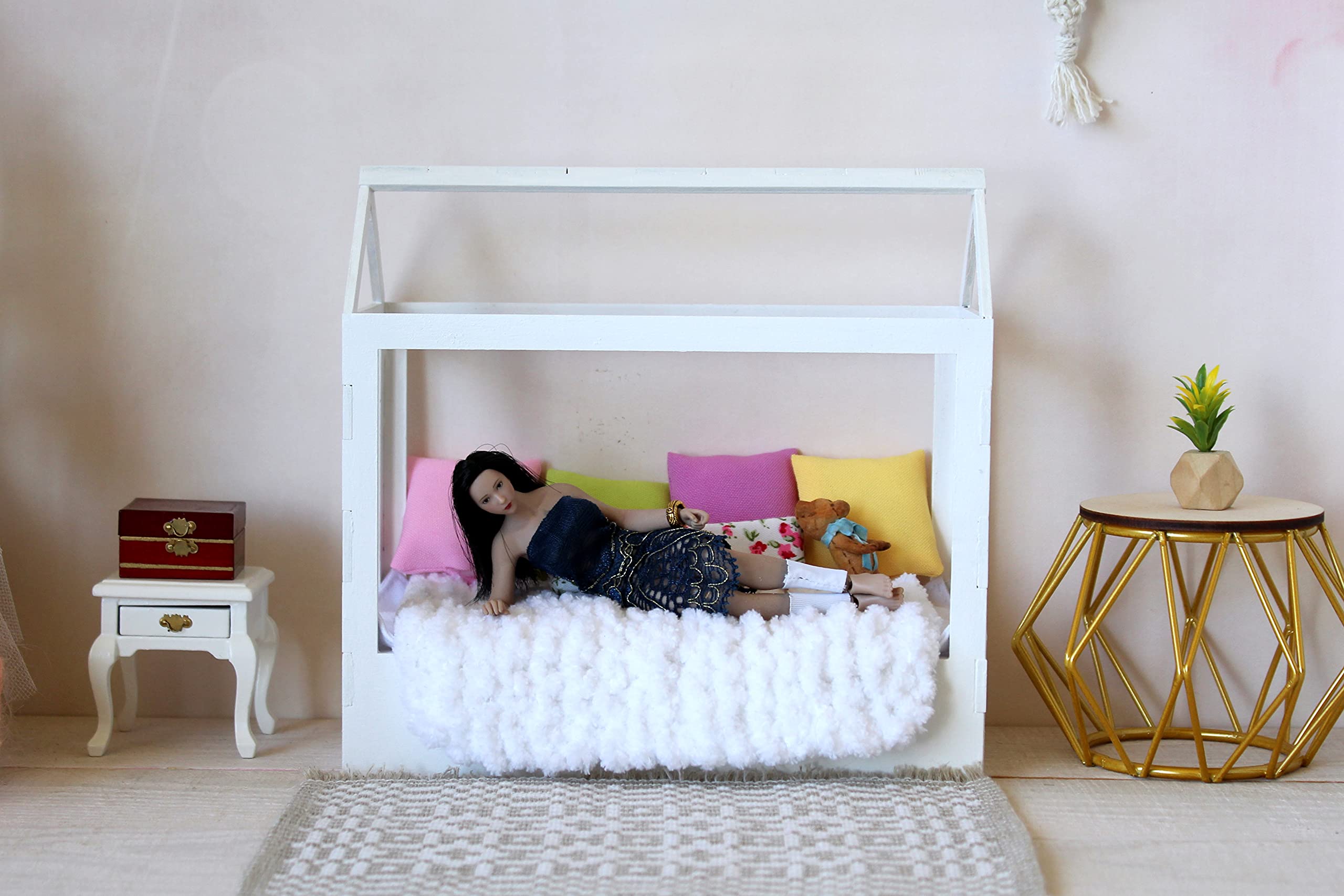 1:12 Scale Miniature Wooden Canopy Dollhouse Bed Frame with Mattress & Pillows for BJD Dolls - Perfect for Dollhouse Decor, Collectibles, and Miniature Scenes