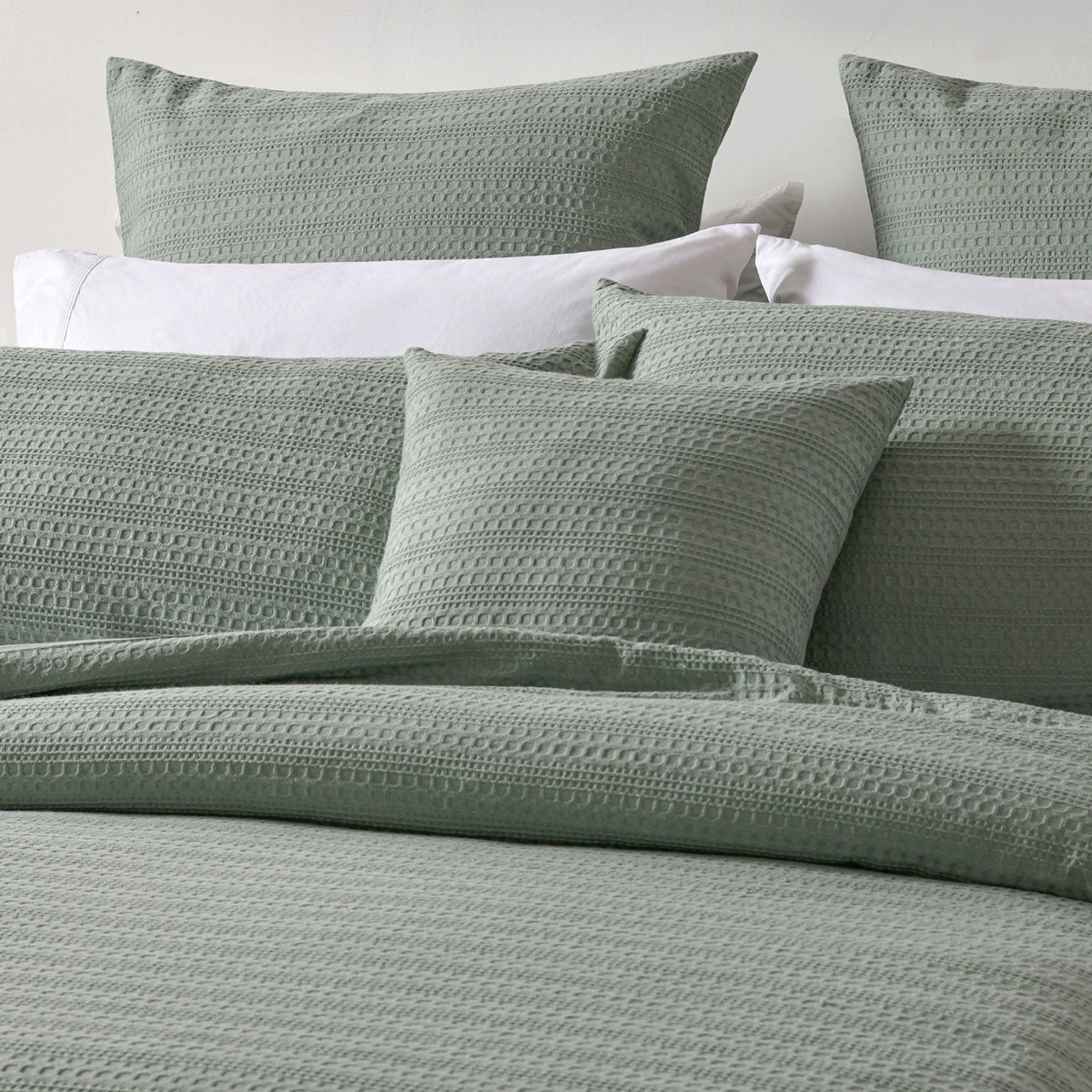 Bianca Kahlari Sage Green Waffle Weave Quilt Cover Set - Super King Size (200x200cm) - Breathable Cotton Bedding for Luxury Hotels & Master Bedrooms