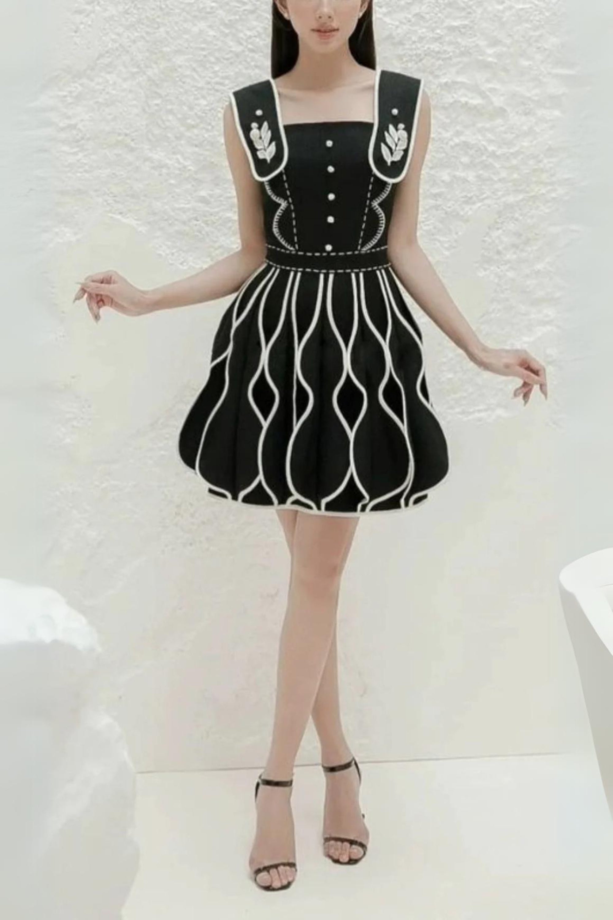 3D Flower Bud Mini Dress in Black - Elegant Bodycon Party Dress for Women, Perfect for Night Out, Club, and Special Occasions