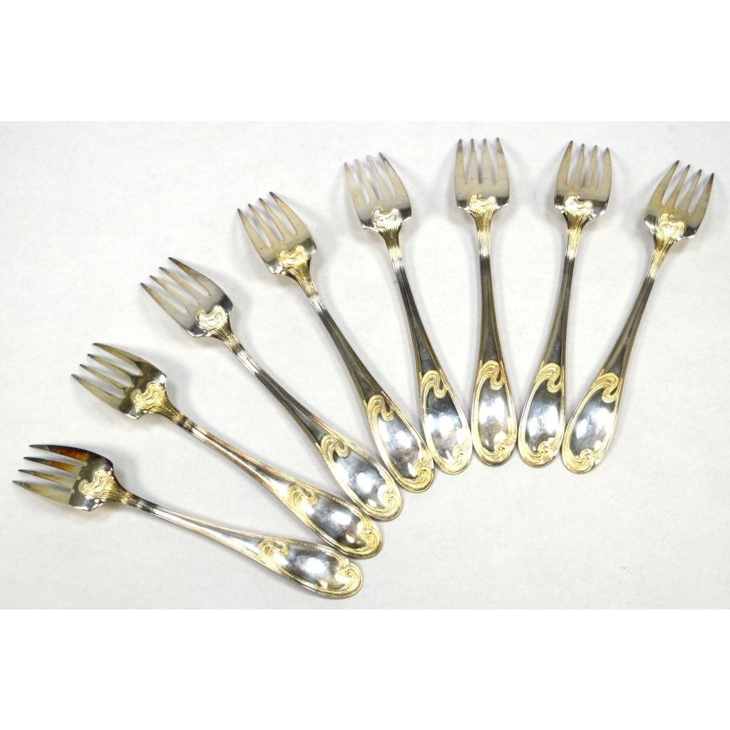Vintage ERCUIS Silver Plated Flatware Set - 32 Pieces (8 Place Settings) with Elegant Wave Pattern - Perfect for Fine Dining, Wedding Gifts & Special Occasions