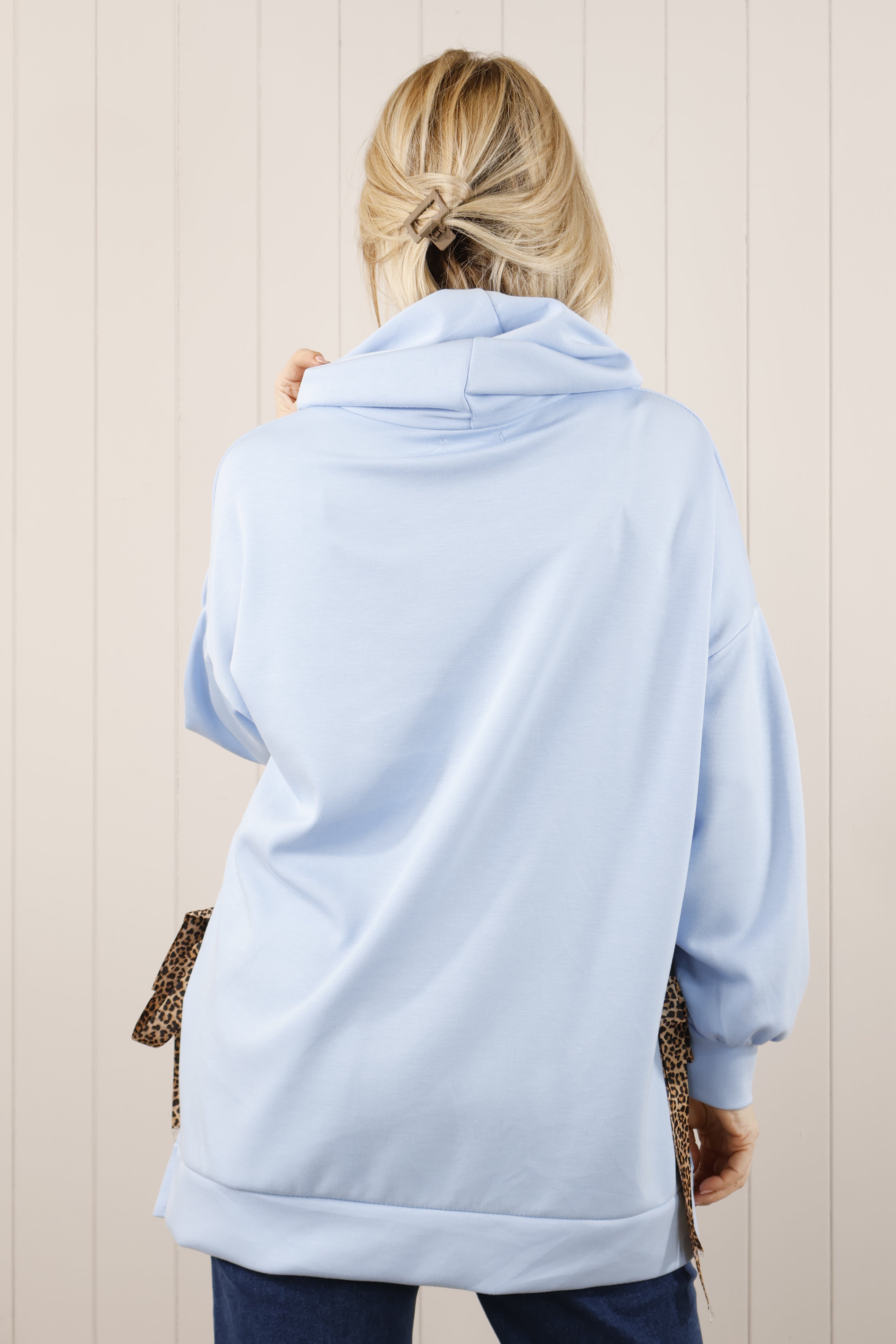 Oversized Hoodie Light Blue - Cozy Unisex Pullover for Men & Women - Perfect for Casual Wear, Lounging & Street Style