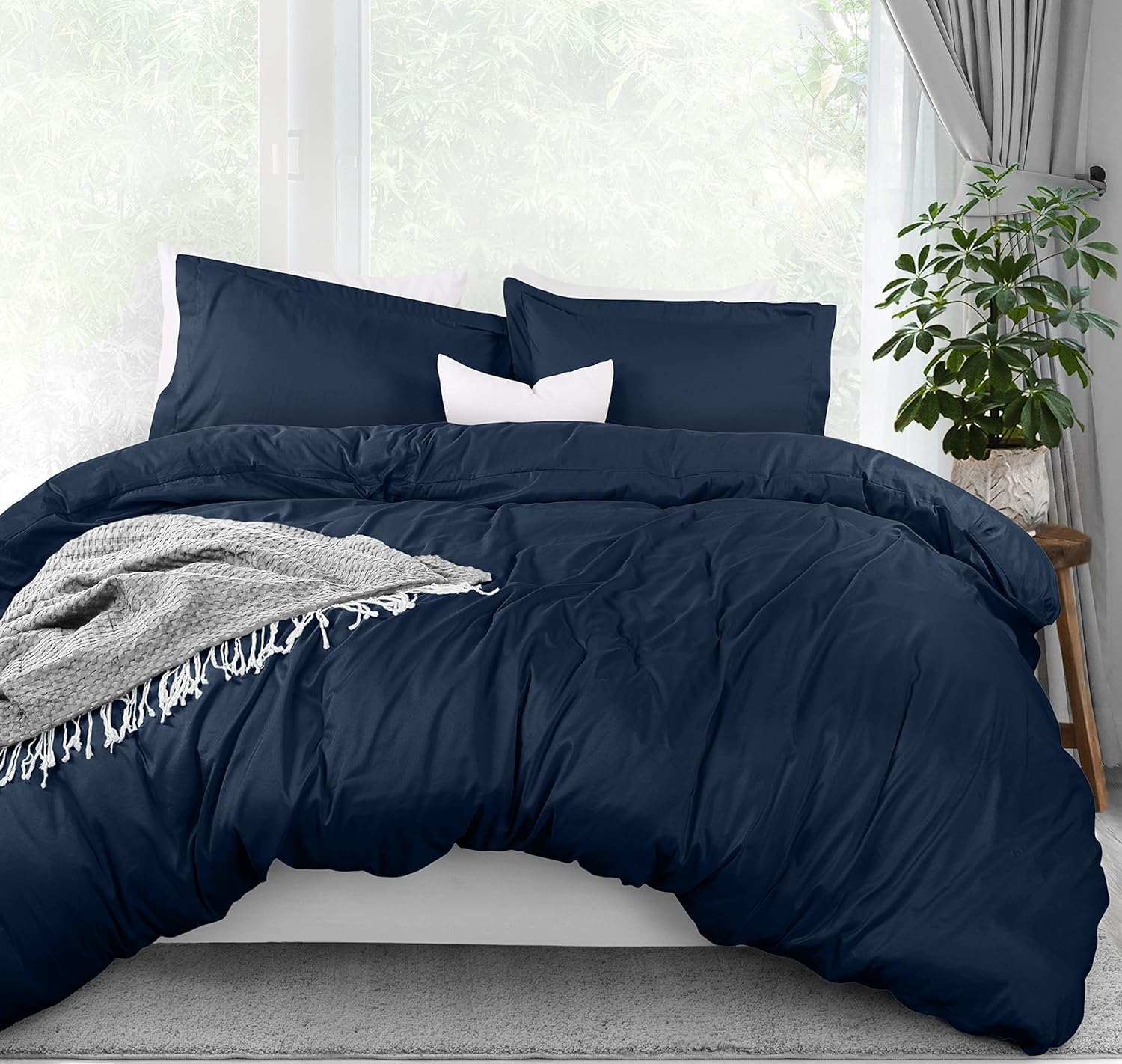 Utopia Bedding Queen Size Duvet Cover Set - Soft Brushed Microfiber 3-Piece Comforter Cover with Zipper Closure (90x90 Inches, Navy) - Perfect for Master Bedroom, Guest Room & Cozy Home Decor