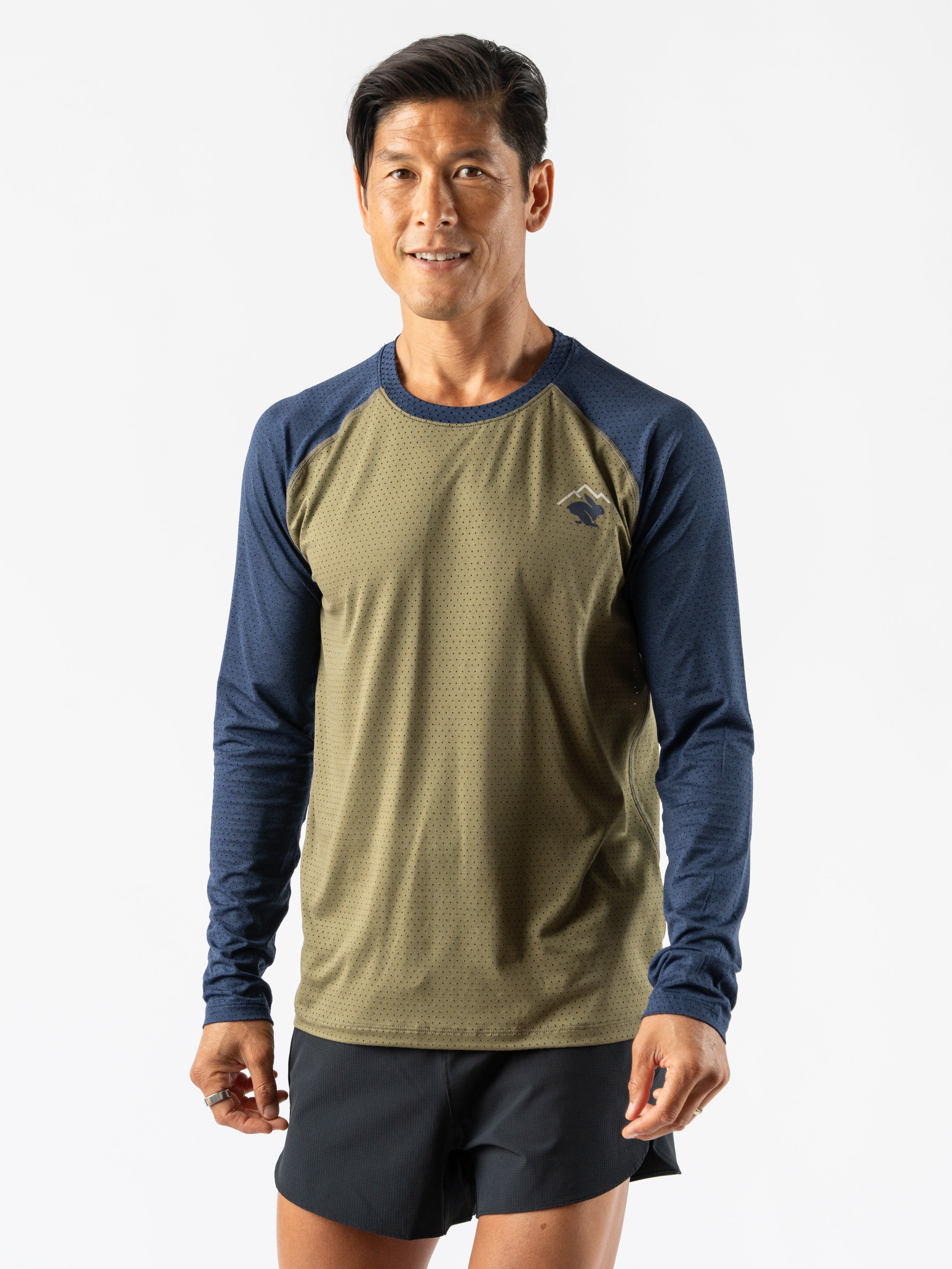 Men's Lightweight Long Sleeve Performance T-Shirt for Hiking & Outdoor Activities - Ez Tee Perf Ls Trail