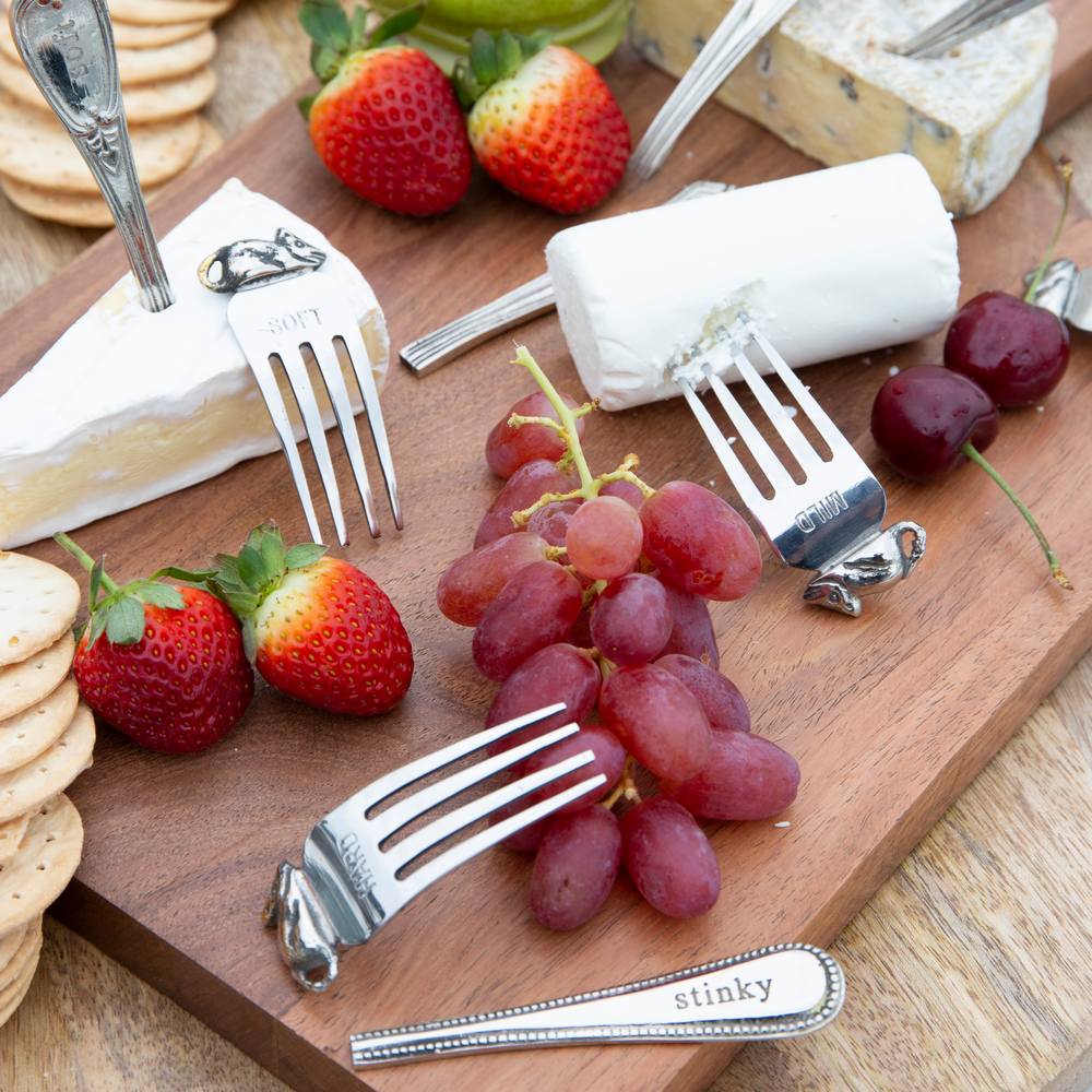 Premium Cheddar Cheese Board Set with Engraved Markers - 15