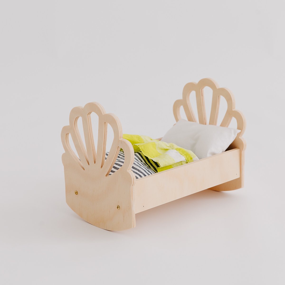 Shell Dolls Rocking Cradle - Wooden Baby Doll Bassinet for Pretend Play & Nursery Decor | Perfect for Toddlers' Imaginative Play & Kids Bedroom Decoration