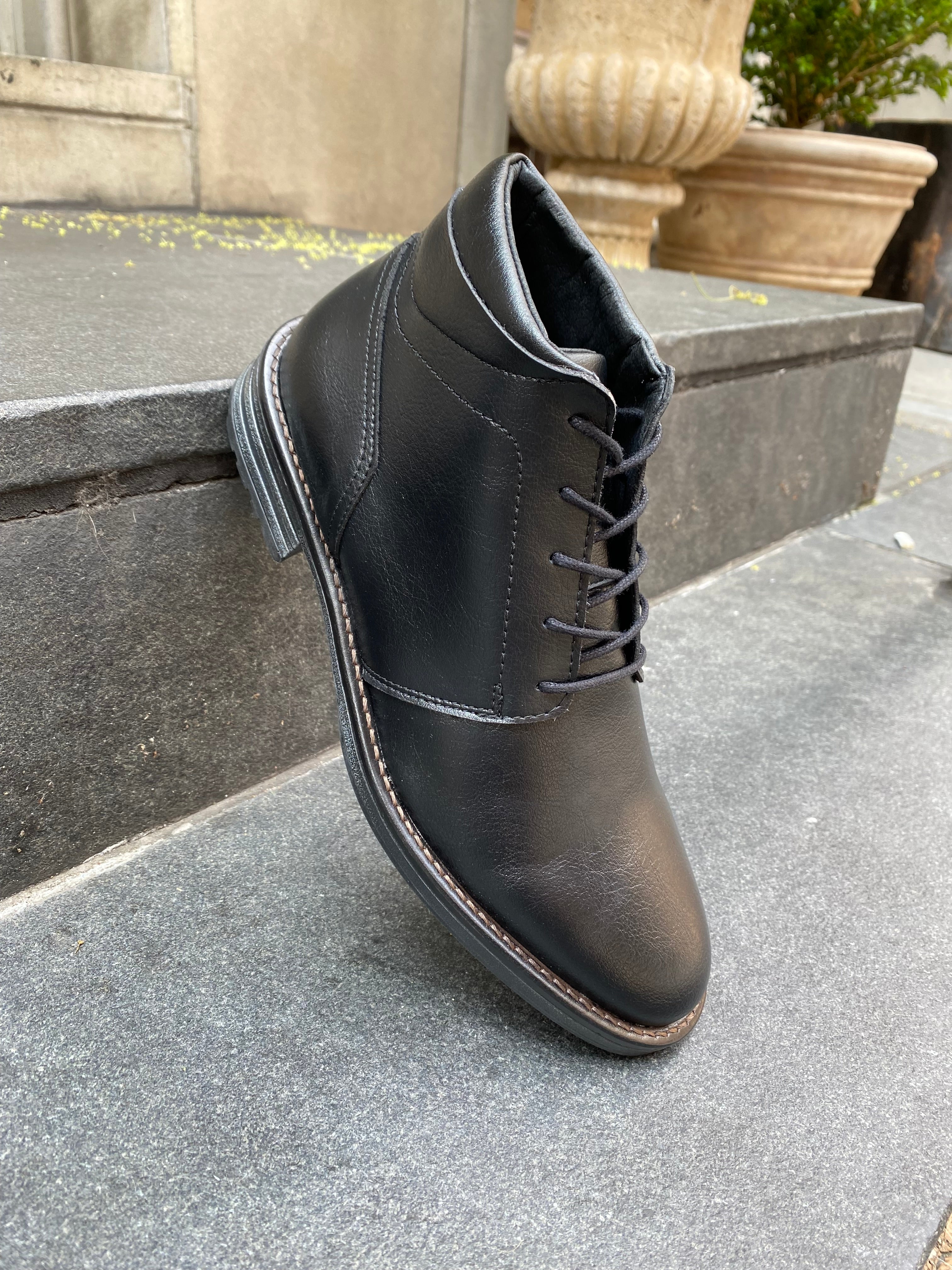 Novacas Fernando Black Leather Boots for Men - Stylish & Comfortable Ankle Boots for Casual Wear, Work & Outdoor Activities