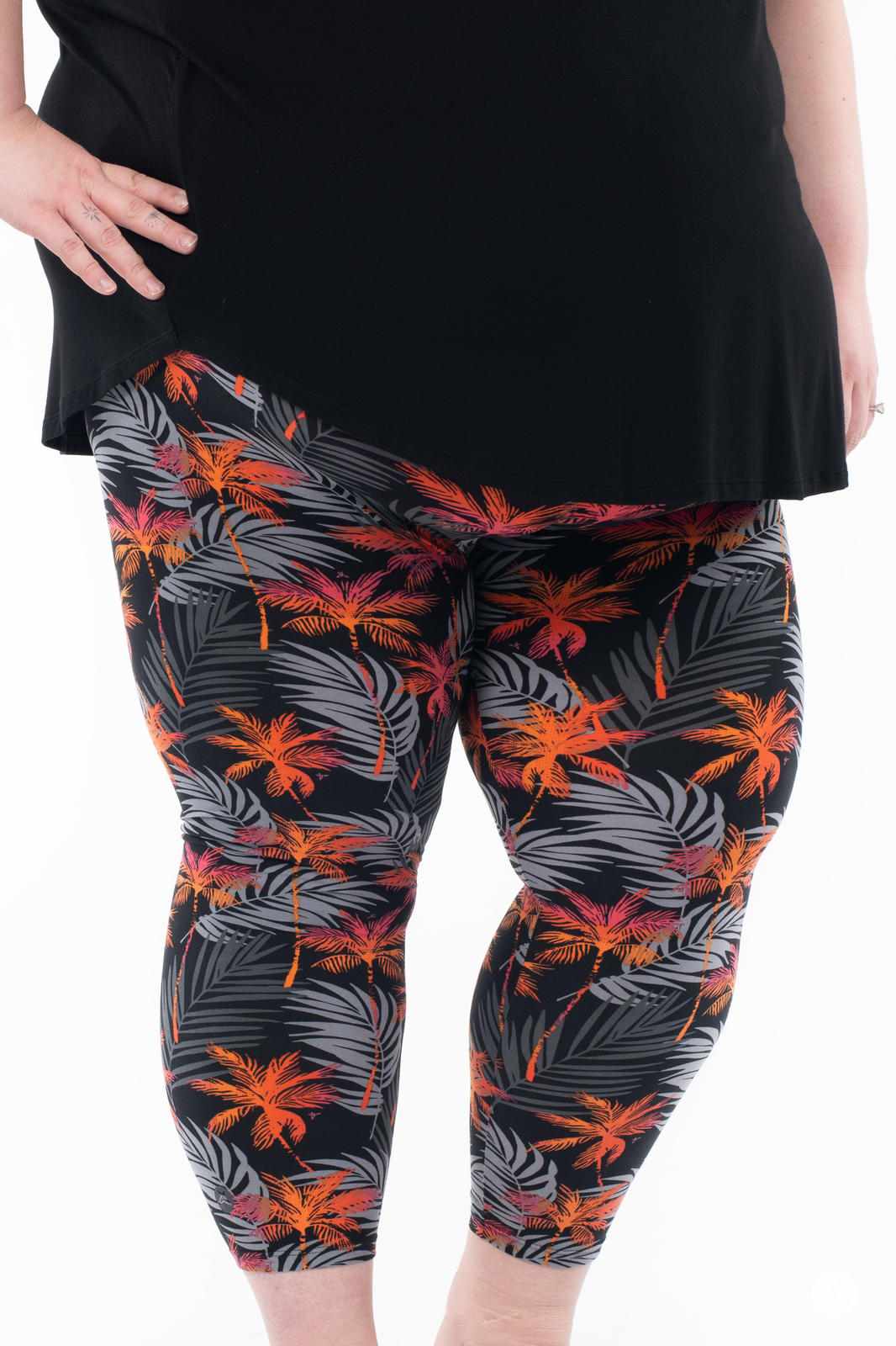 Tropic Thunder Crops - Stylish and Comfortable Women's Crop Tops for Summer, Beach, and Casual Outfits