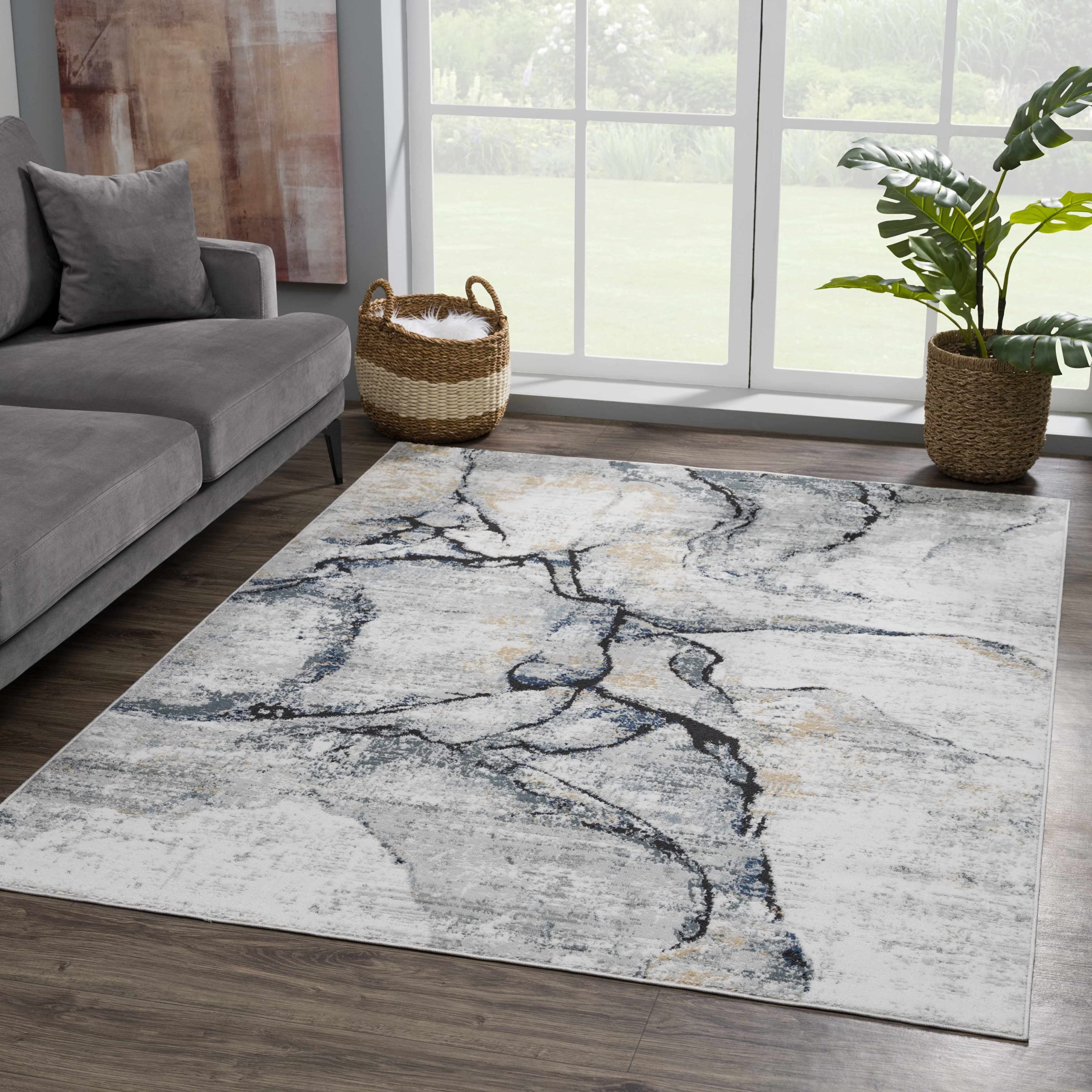 Hauteloom Fremantle Modern Round Area Rug 7'10