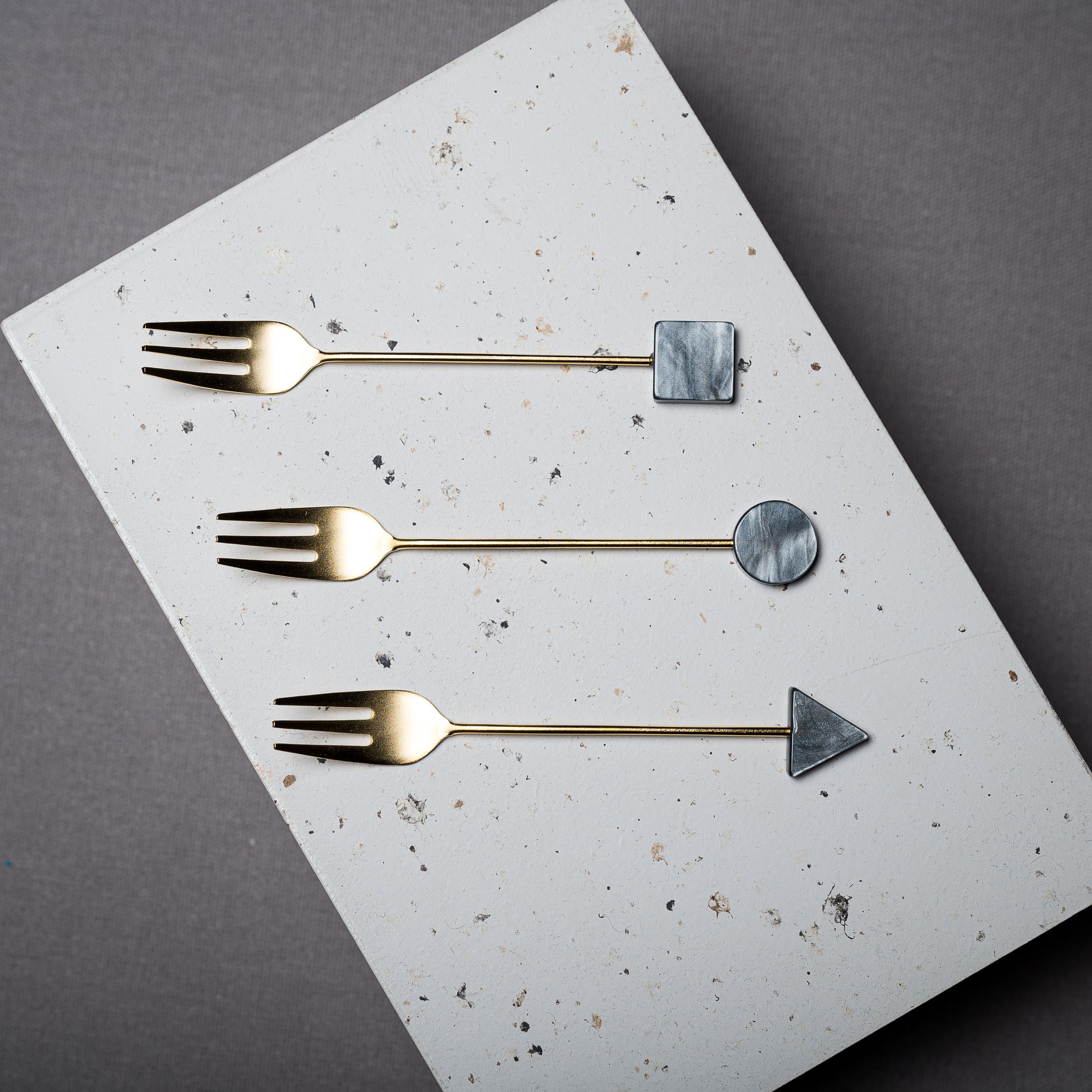 Premium Tsubamesanjo Matte Gold Cake Fork Set with Acrylic Display Block - 8-Piece Elegant Dessert Forks for Wedding, Party & Tea Time