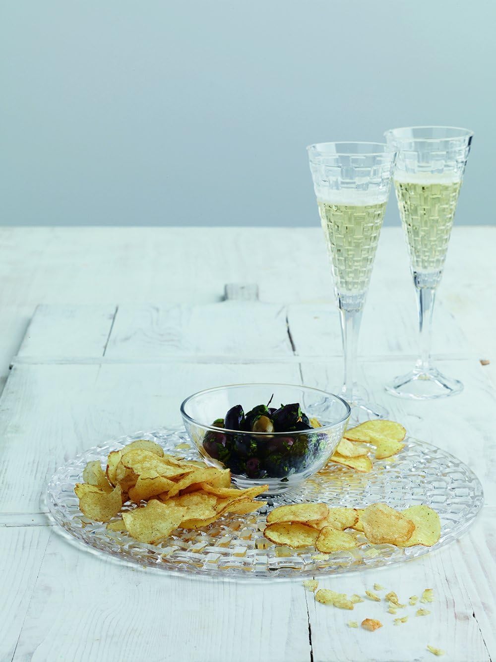 Nachtmann Bossa Nova Collection 13-Inch Crystal Chip & Dip Plate - Elegant Serving Platter with Attached Bowl, Dishwasher Safe Glass Cake Stand for Parties, Weddings & Home Decor
