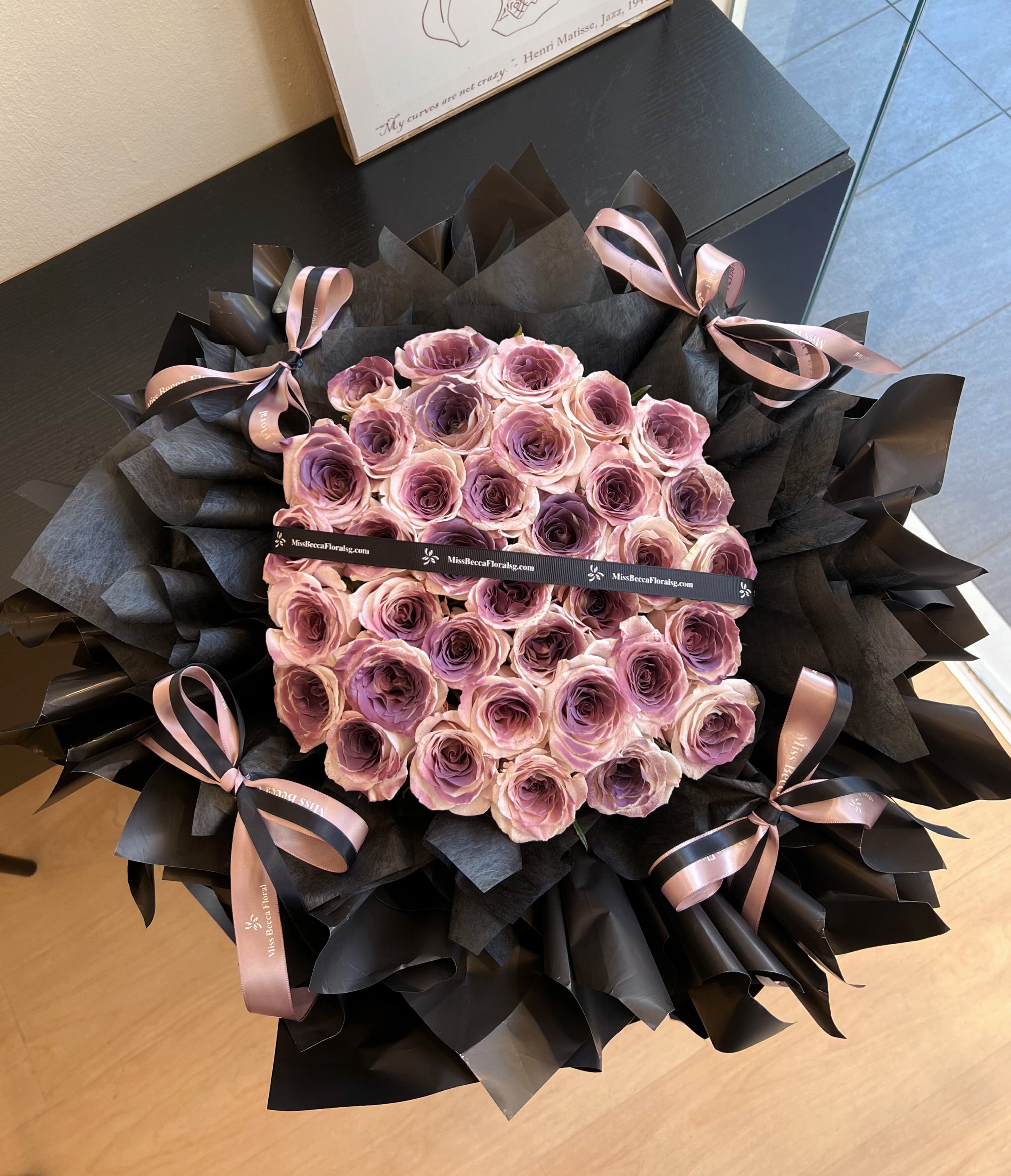 33 Stalks Purple Manta Rose Ballet Style Flower Bouquet - Elegant Home Decor, Wedding Centerpiece & Romantic Gift for Special Occasions