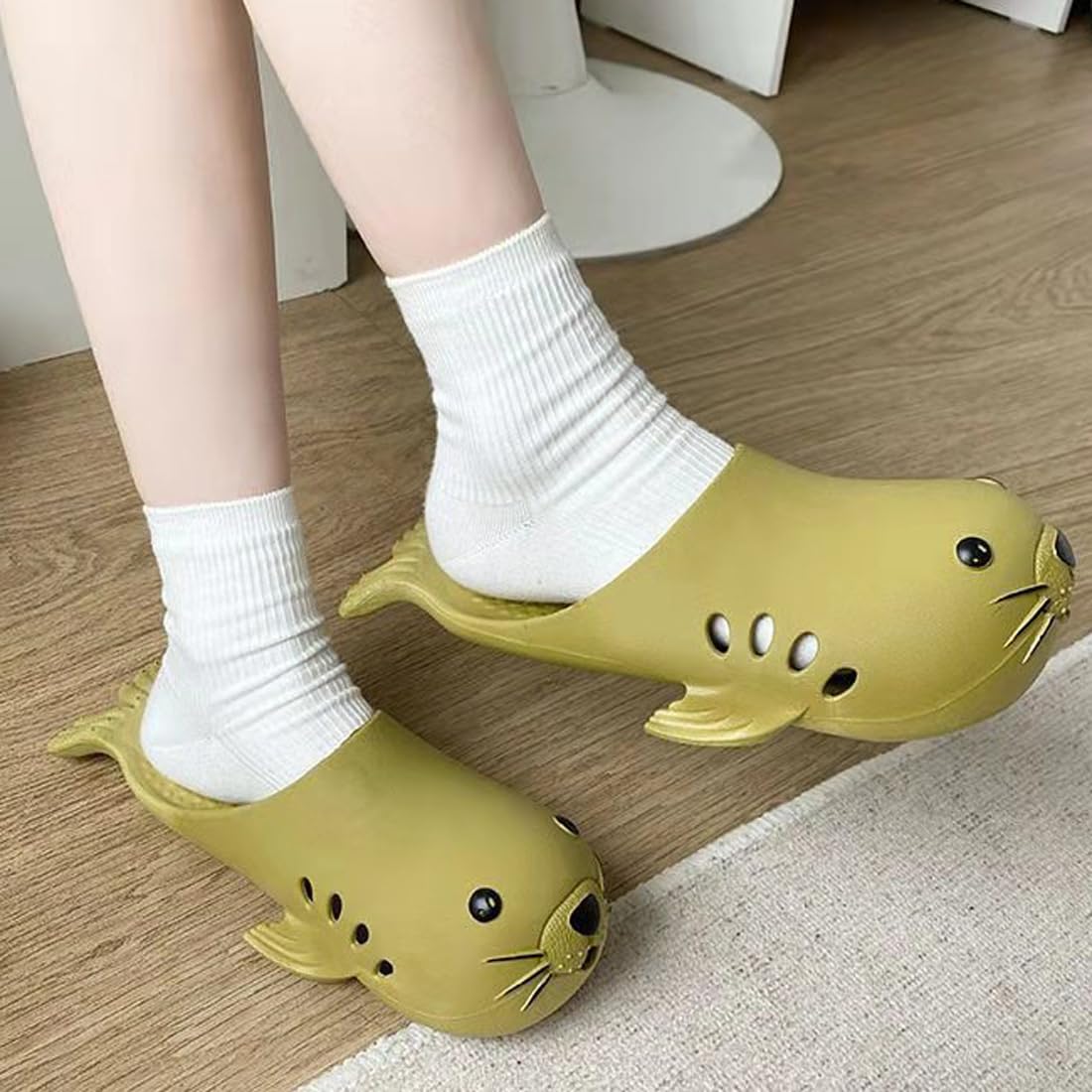 SDDSFL Unisex Fish Slippers - Non-Slip Beach Sandals for Women & Men - Comfortable Shower & Casual Shoes - Green XXL - Perfect for Poolside, Beach Vacations & Home Relaxation