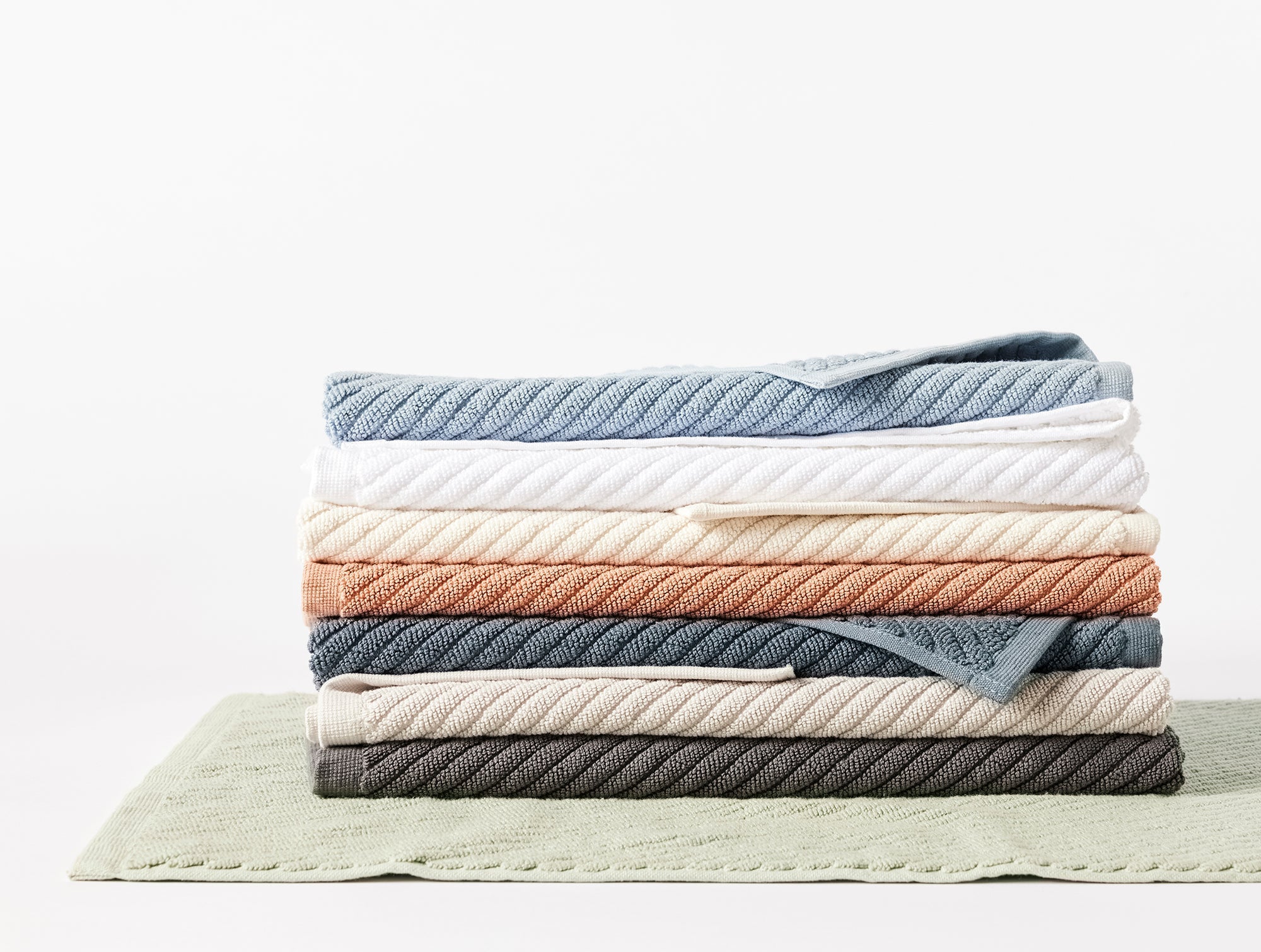 Premium Organic Cotton Bath Towels & Mats - Ultra Soft, Absorbent & Eco-Friendly for Spa, Bathroom & Beach Use