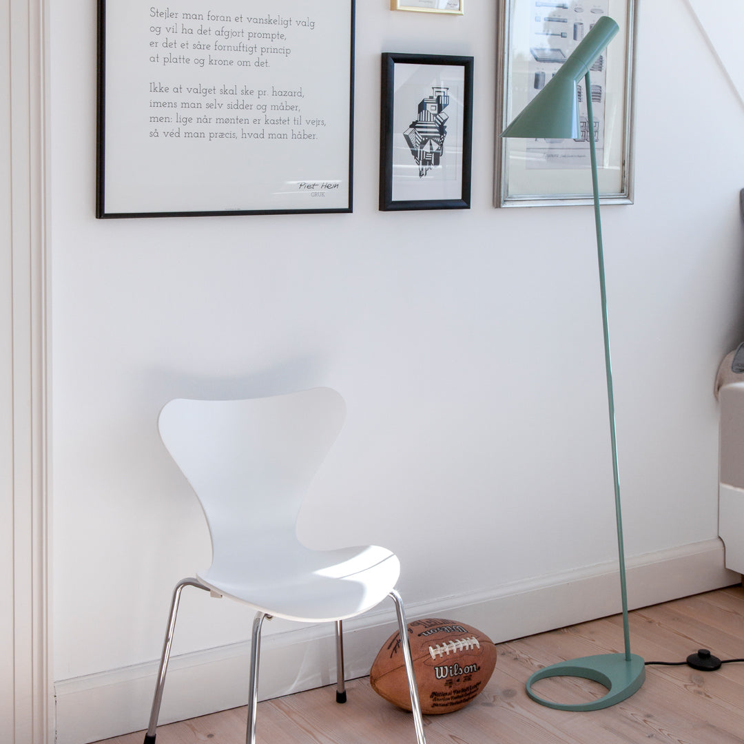 Arne Jacobsen Floor Lamp by Louis Poulsen | Modern Scandinavian Lighting for Living Room, Bedroom & Office | Dimmable LED Design for Home Decor