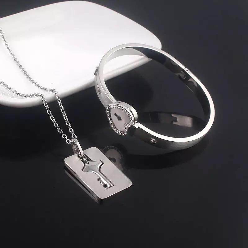 Bean Love Lock - Heart-Shaped Couple Key Lock for Love Notes & Gifts | Perfect for Valentine's Day, Anniversaries & Romantic Surprises