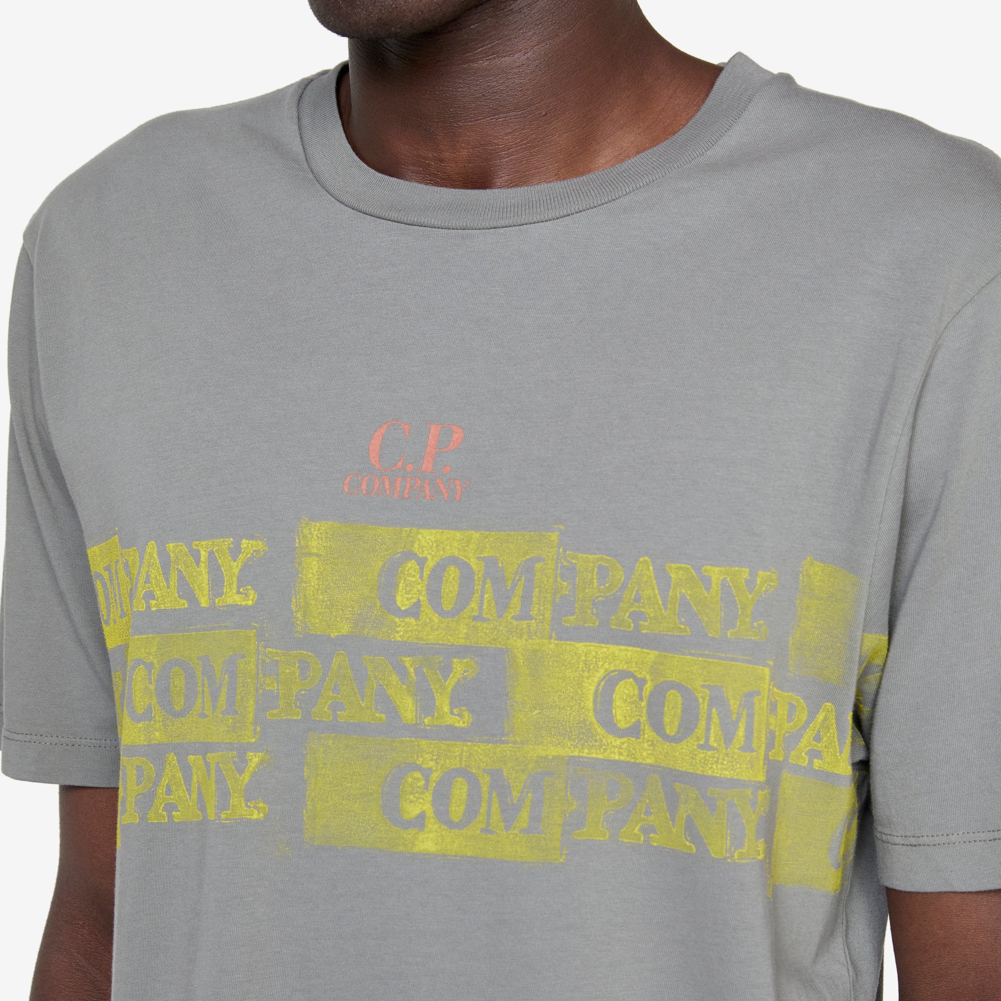 24/1 Jersey Horizontal Logo T-Shirt in Smoked Pearl - Comfortable Casual Wear for Everyday Outfits & Street Style
