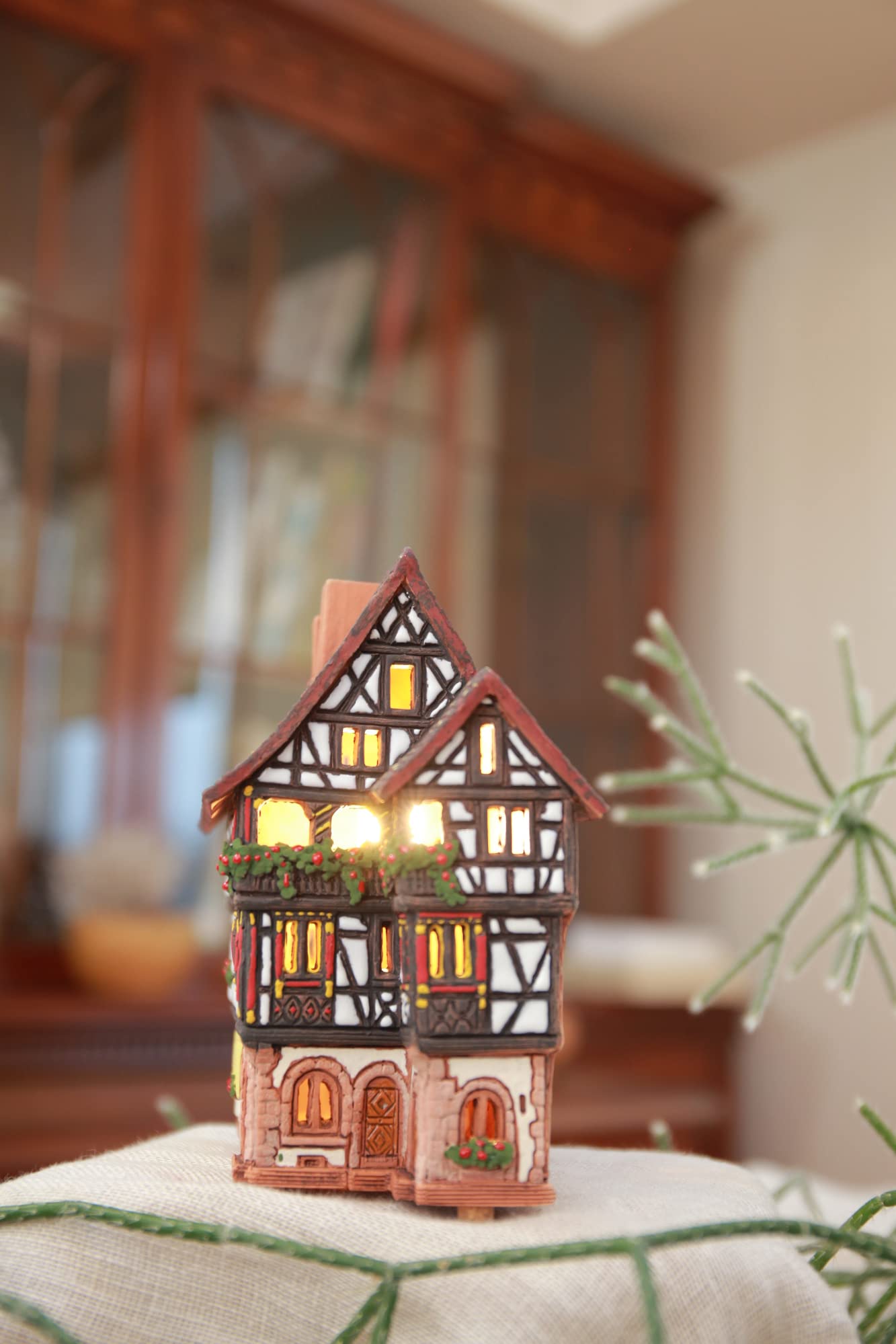 Ceramic Tea Light Candle Holder - Miniature House Replica of Historic Kaysersberg Home | Christmas Village Decor, Essential Oil Burner & Cozy Home Decoration for Holidays, Weddings and Relaxation
