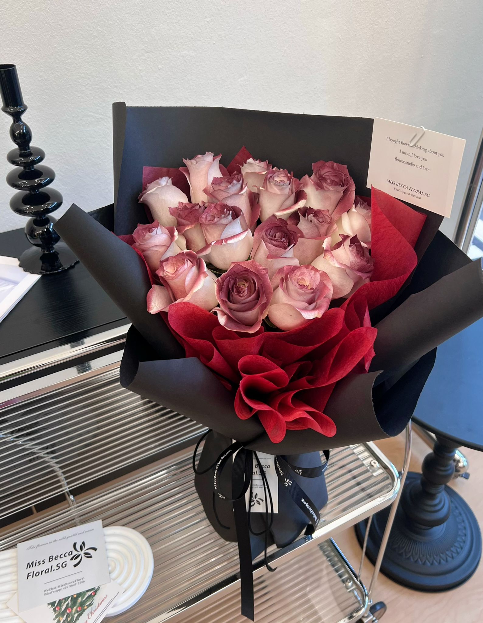 Korean Style Black Fresh Versailles Red Rose Bouquet - Elegant Floral Arrangement for Weddings, Anniversaries & Home Decor