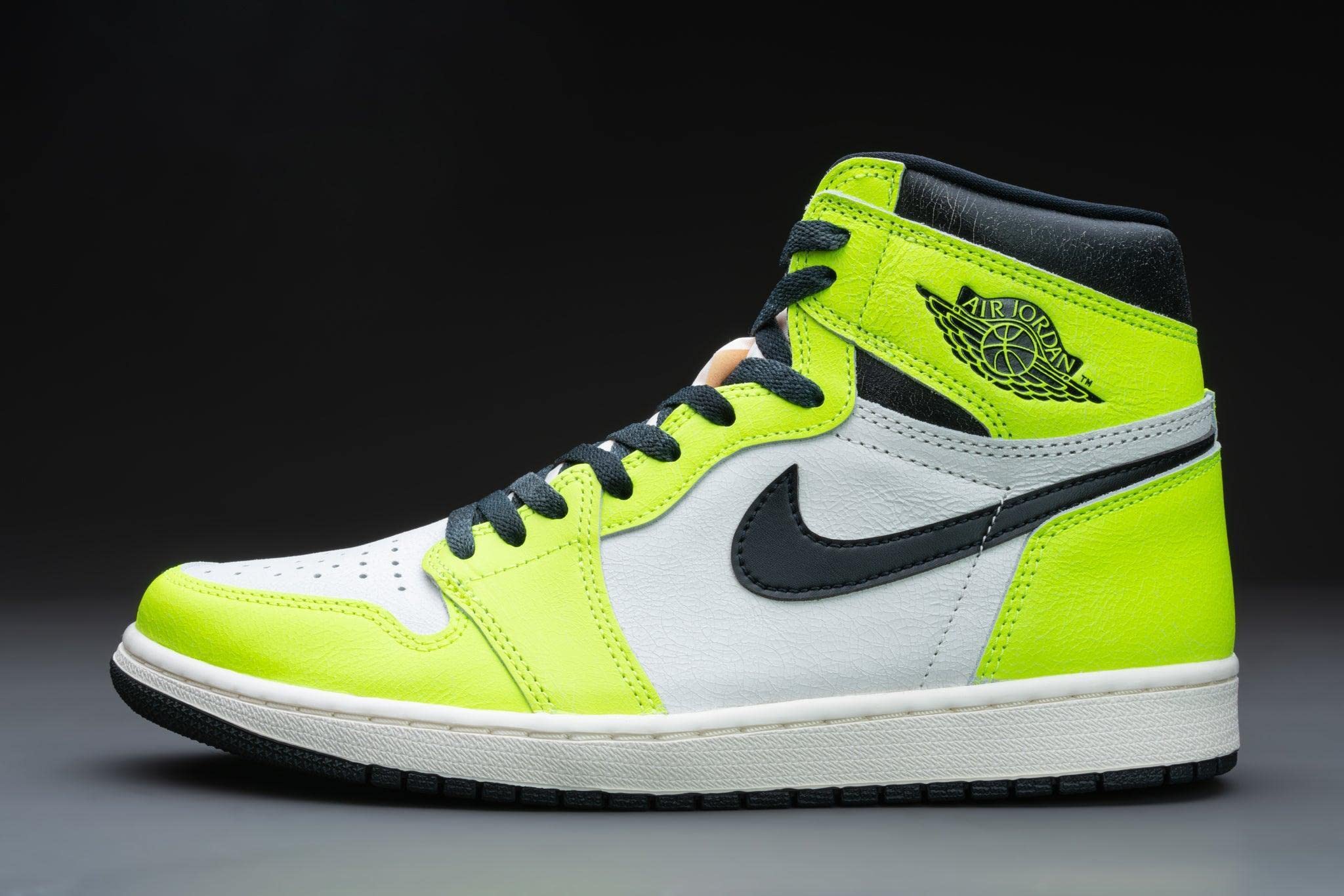 Nike Men's Air Jordan 1 Retro High OG Basketball Shoes - Classic Sneakers for Streetwear, Casual & Sports Performance