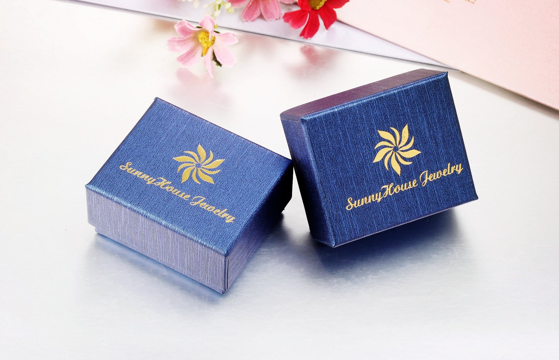 SunnyHouse His & Hers Matching Couple Necklace Set - Key & Lock Heart Pendant Jewelry Gift Box for Anniversary, Valentine's Day & Romantic Couples