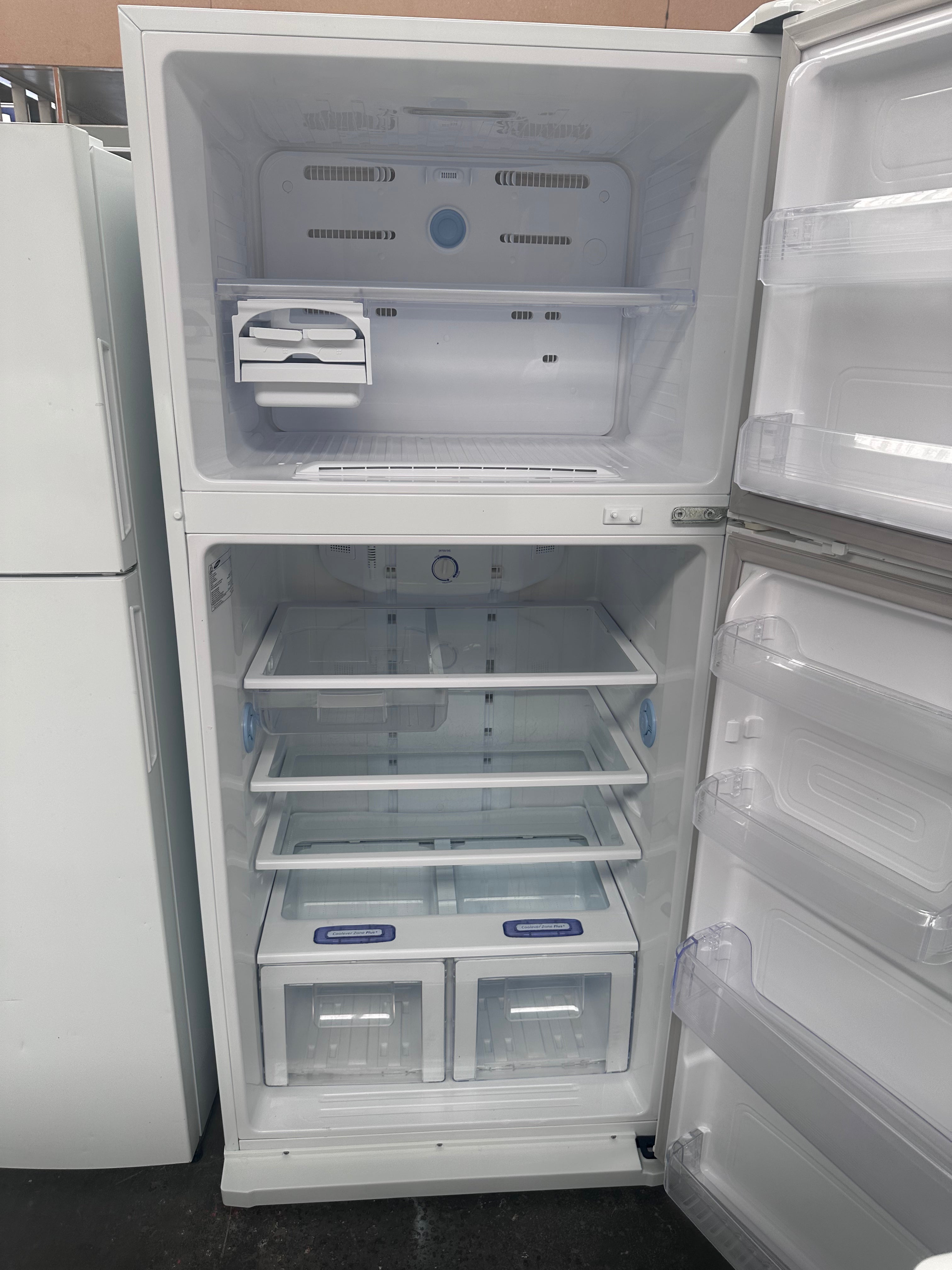 Samsung 511L Top Mount Refrigerator - Energy Efficient, Large Capacity Fridge for Home & Kitchen | Perfect for Families, Restaurants & Office Break Rooms (Certified Refurbished)