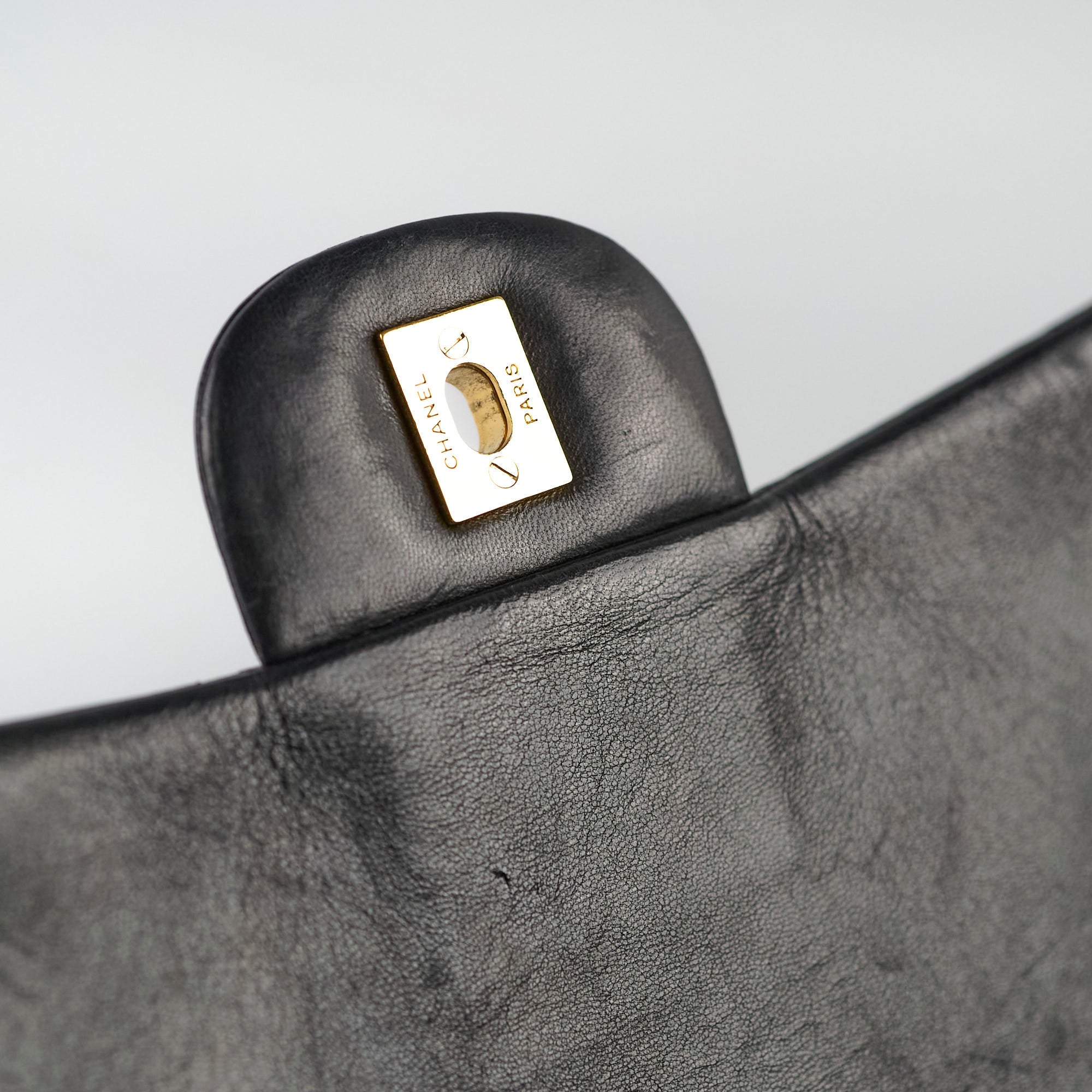 Chanel Single Flap Maxi Black Lambskin Leather Handbag for Women - Luxury Designer Shoulder Bag for Work, Party & Evening Out