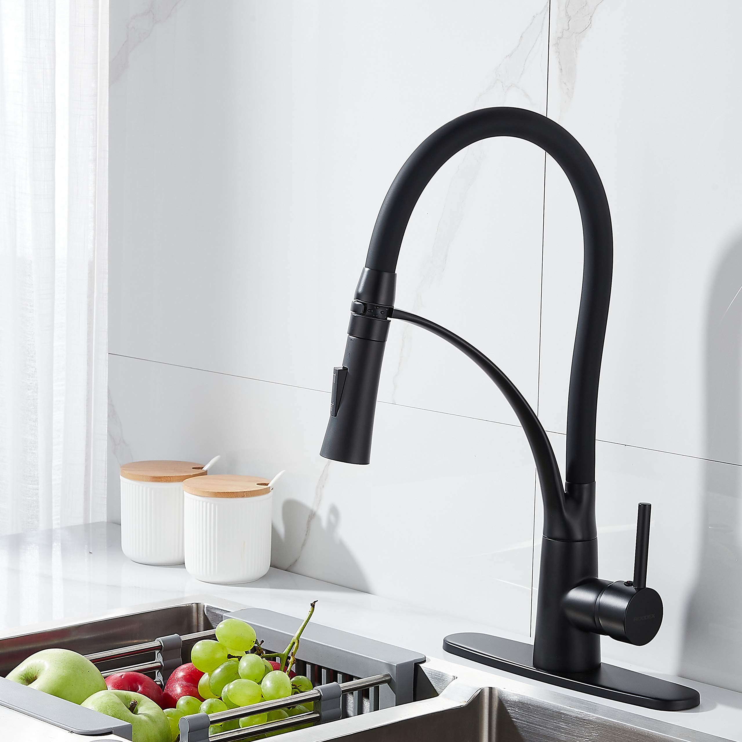 RODDEX Black Pull Down Kitchen Faucet - Solid Brass, 360° Swivel Sprayer for Modern Kitchens