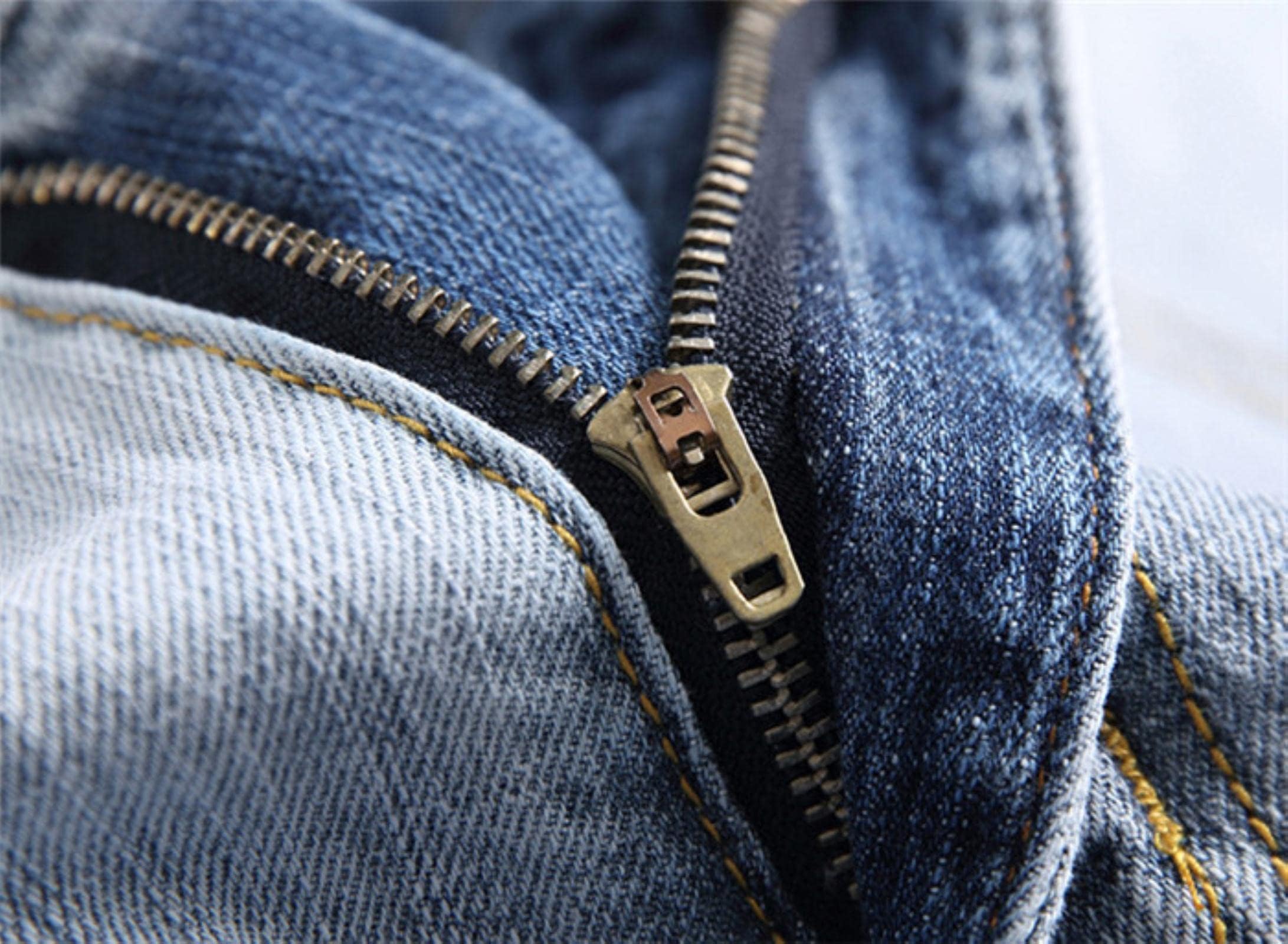 Retro Washed Slim Jeans for Men - Vintage Denim Over-The-Knee Pants | Perfect for Casual Wear, Street Style & Night Out