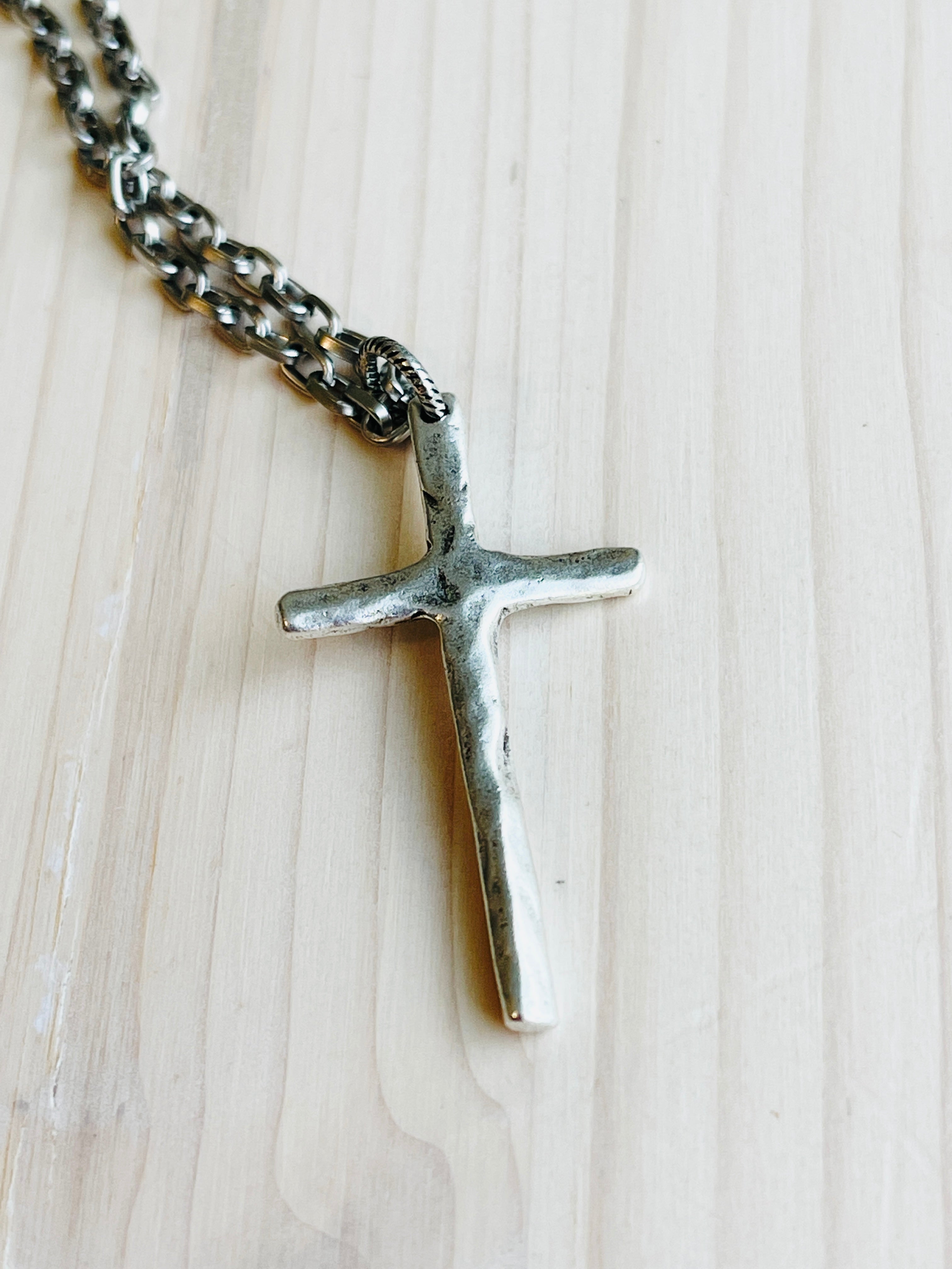 Stylish Cross Necklaces for Women & Men - Elegant Religious Jewelry Gifts for Christmas, Baptism & Everyday Wear