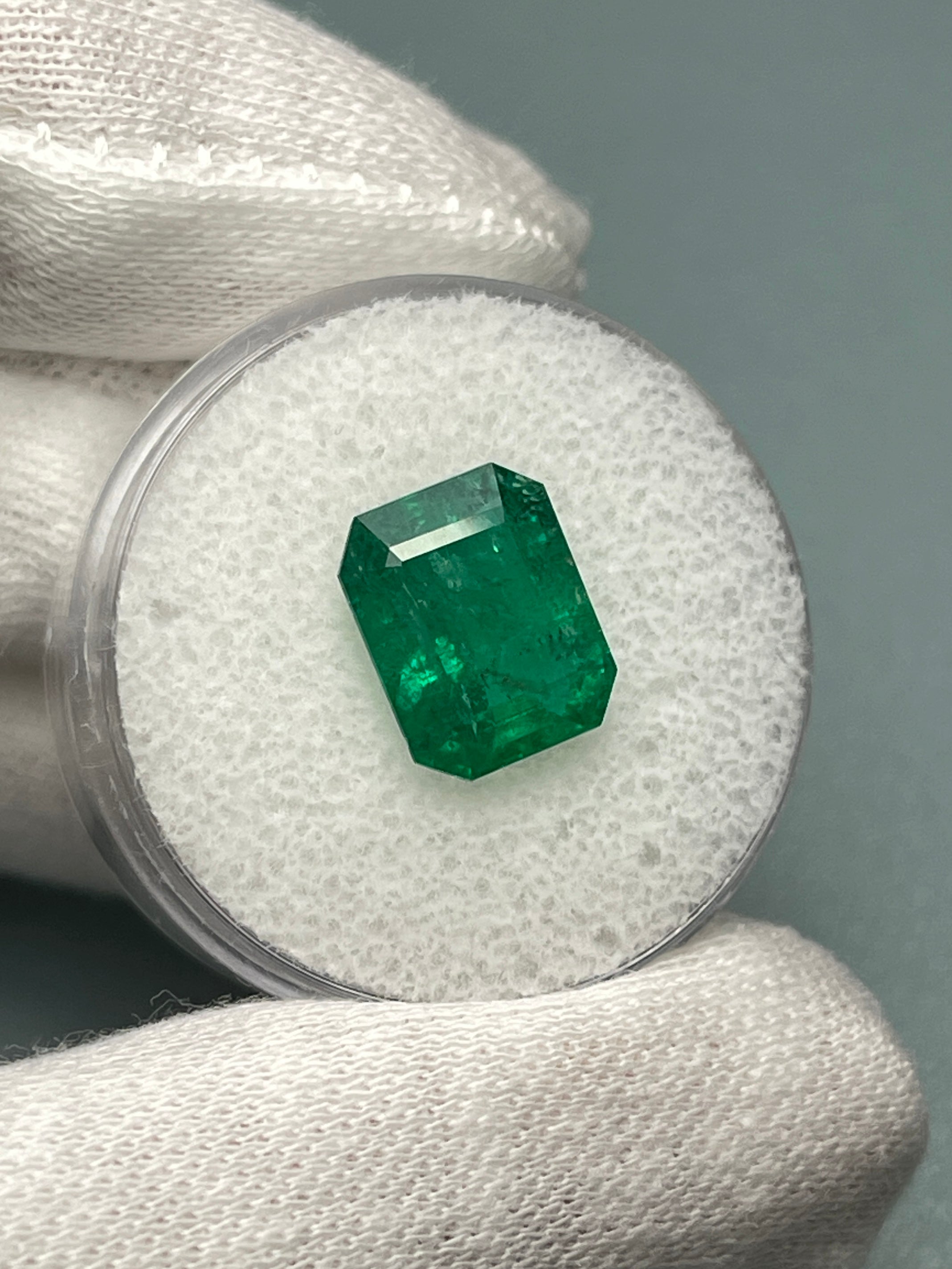4.36 Carat 11x9mm Deep Green Natural Loose Zambian Emerald Gemstone - Perfect for Jewelry Making, Engagement Rings & Luxury Gifts