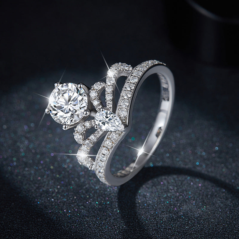 6.5mm Round Cut Moissanite Engagement Ring for Women - Crown Shape Wedding Band, Promise Ring, Anniversary Gift (Perfect for Proposals, Bridal Jewelry & Special Occasions)