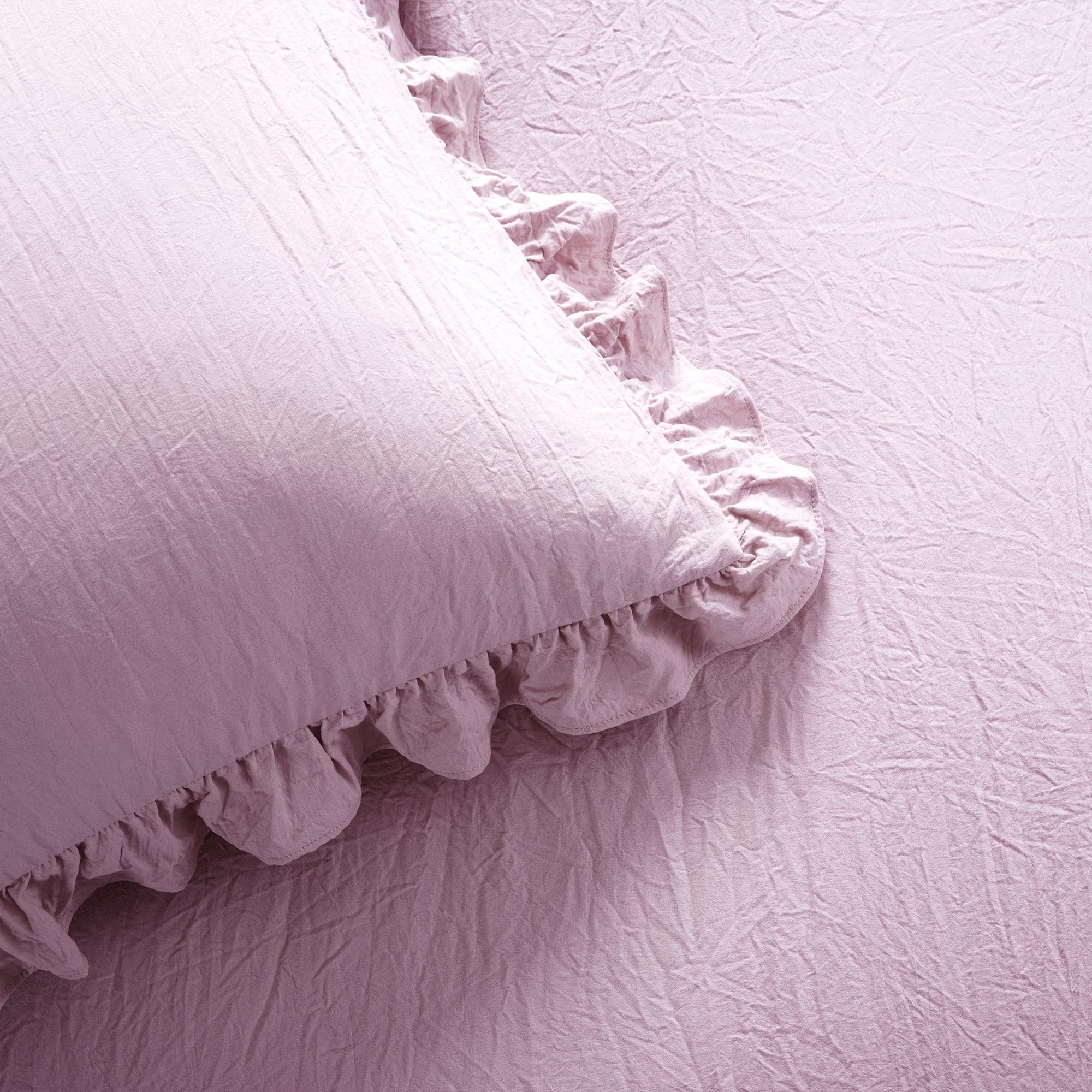 Allison Ruffle Skirt Bedspread Set - Elegant Floral Printed Queen Size Bedding with Ruffled Skirt | Perfect for Master Bedroom, Guest Room & Vacation Home Decor