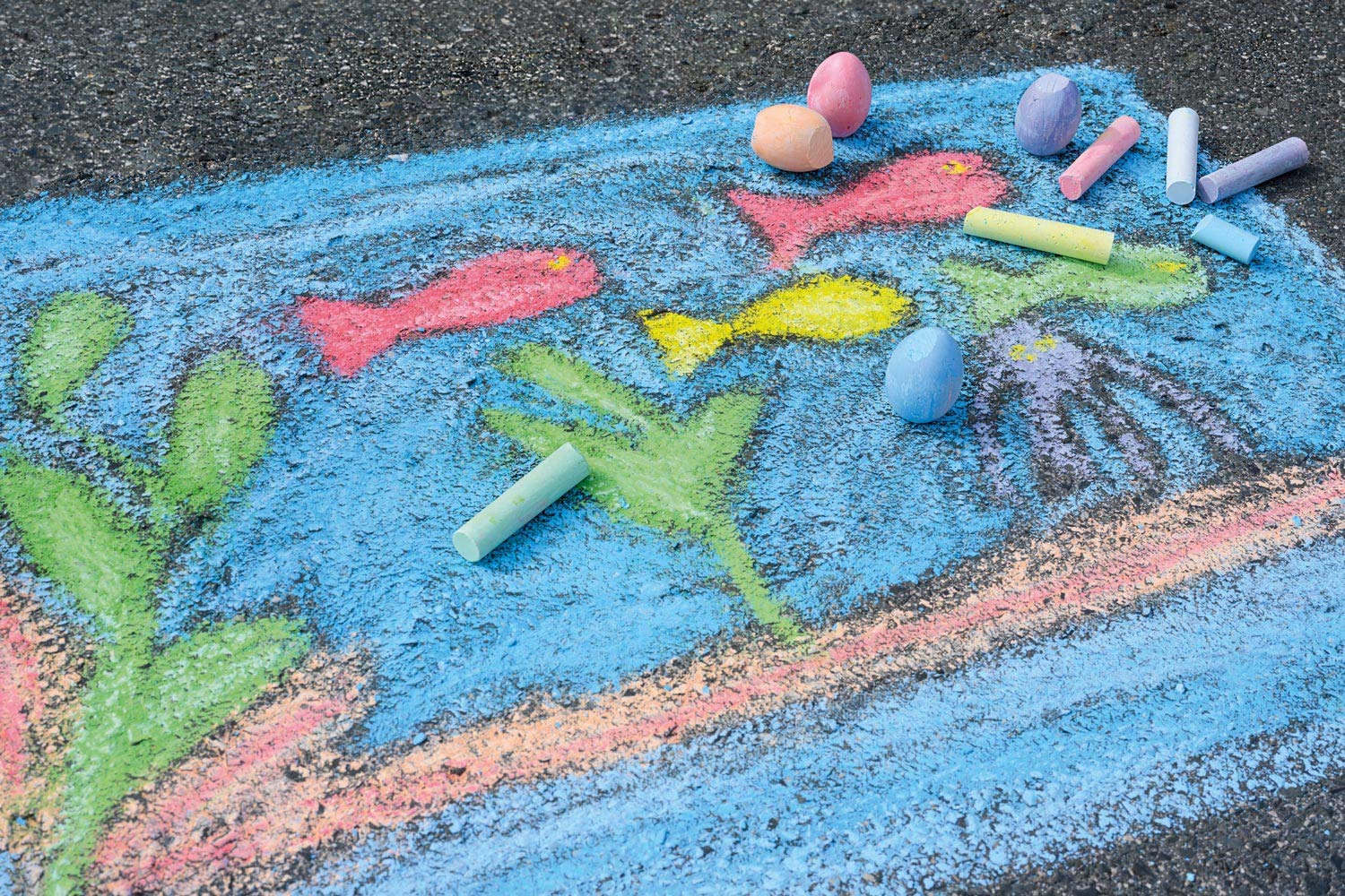 Eberhard Street Chalk Bucket - 24 Vibrant Colors for Kids Outdoor Play, Sidewalk Art & Driveway Drawing - Non-Toxic Washable Chalk for Summer Activities