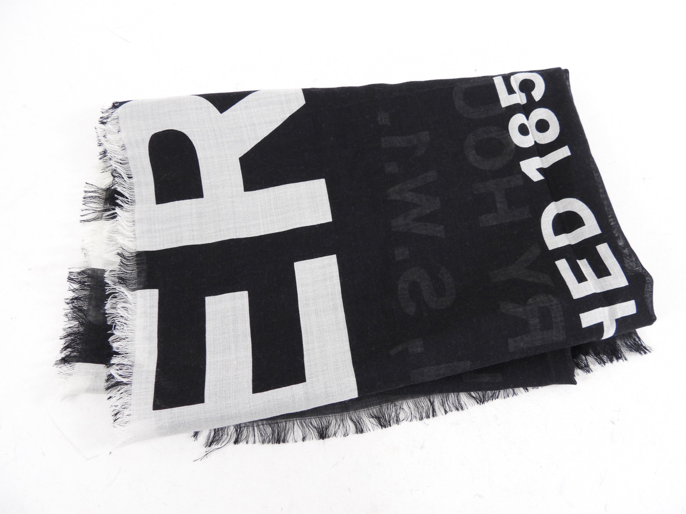 Burberry Black and White Check Cashmere Scarf - Luxury Winter Fashion Accessory for Women & Men - Perfect for Cold Weather, Office, and Travel
