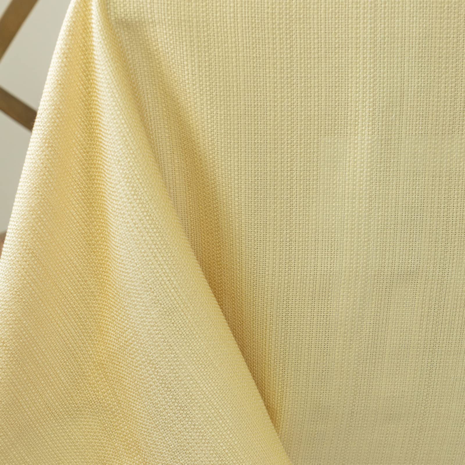 Benson Mills Cameron Textured Fabric Tablecloth 60