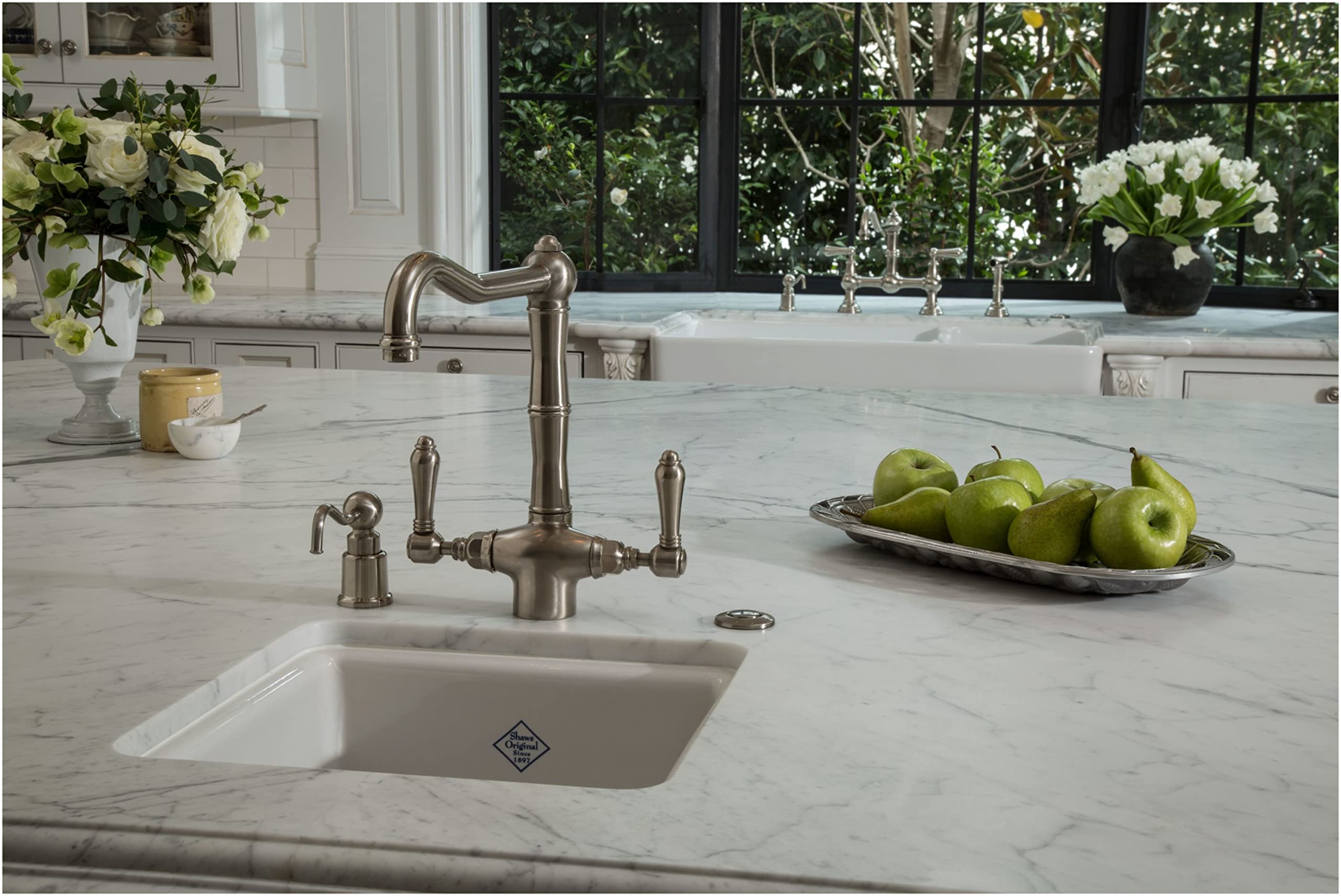 ROHL A1679LMWSIB-2 Italian Brass Kitchen Faucet - Modern Pull-Down Sprayer for Sink, Perfect for Home Kitchen & Restaurant Use