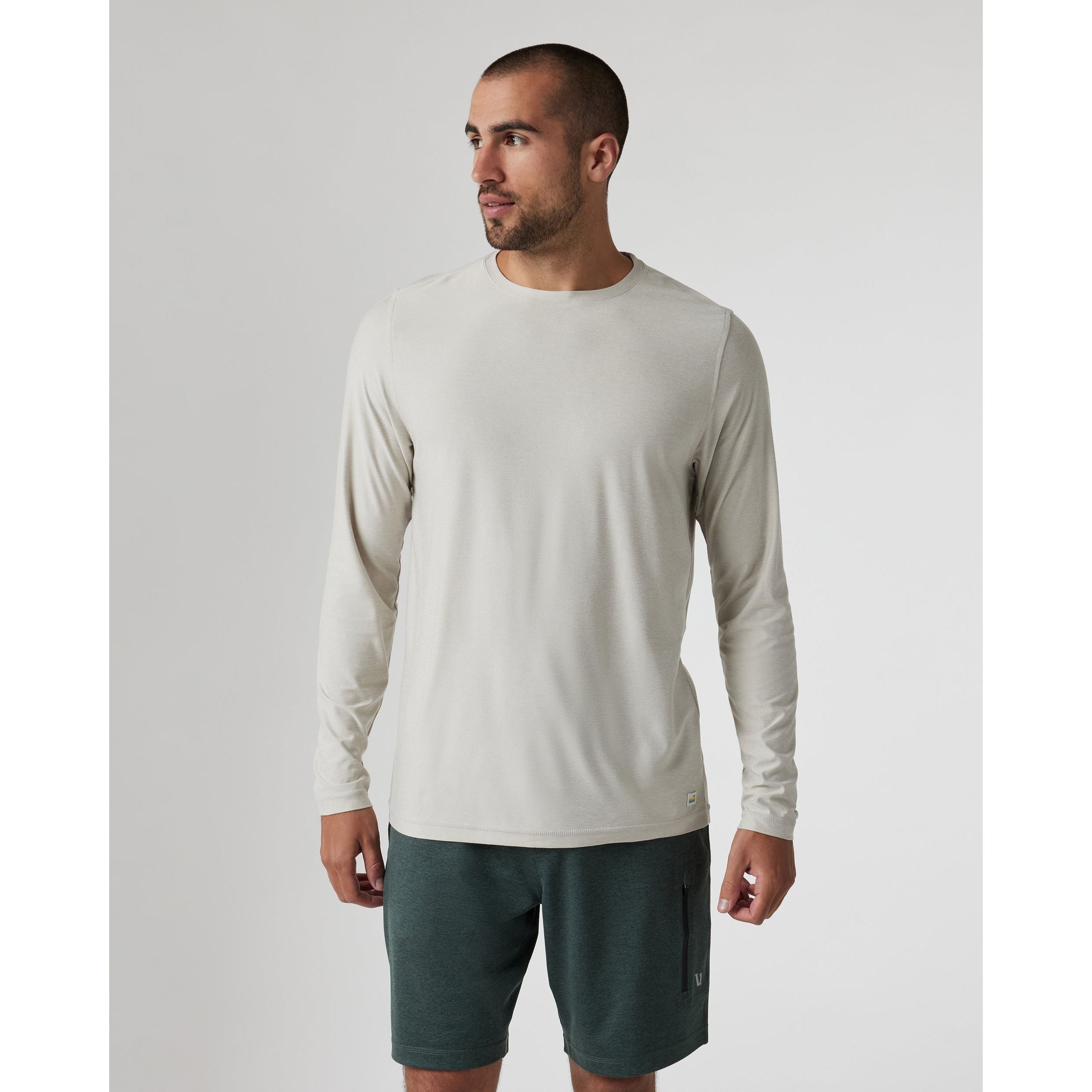 Vuori Men's Long Sleeve Strato Tech Tee - Moisture Wicking Performance Shirt in Salt Heather for Gym, Running & Outdoor Activities