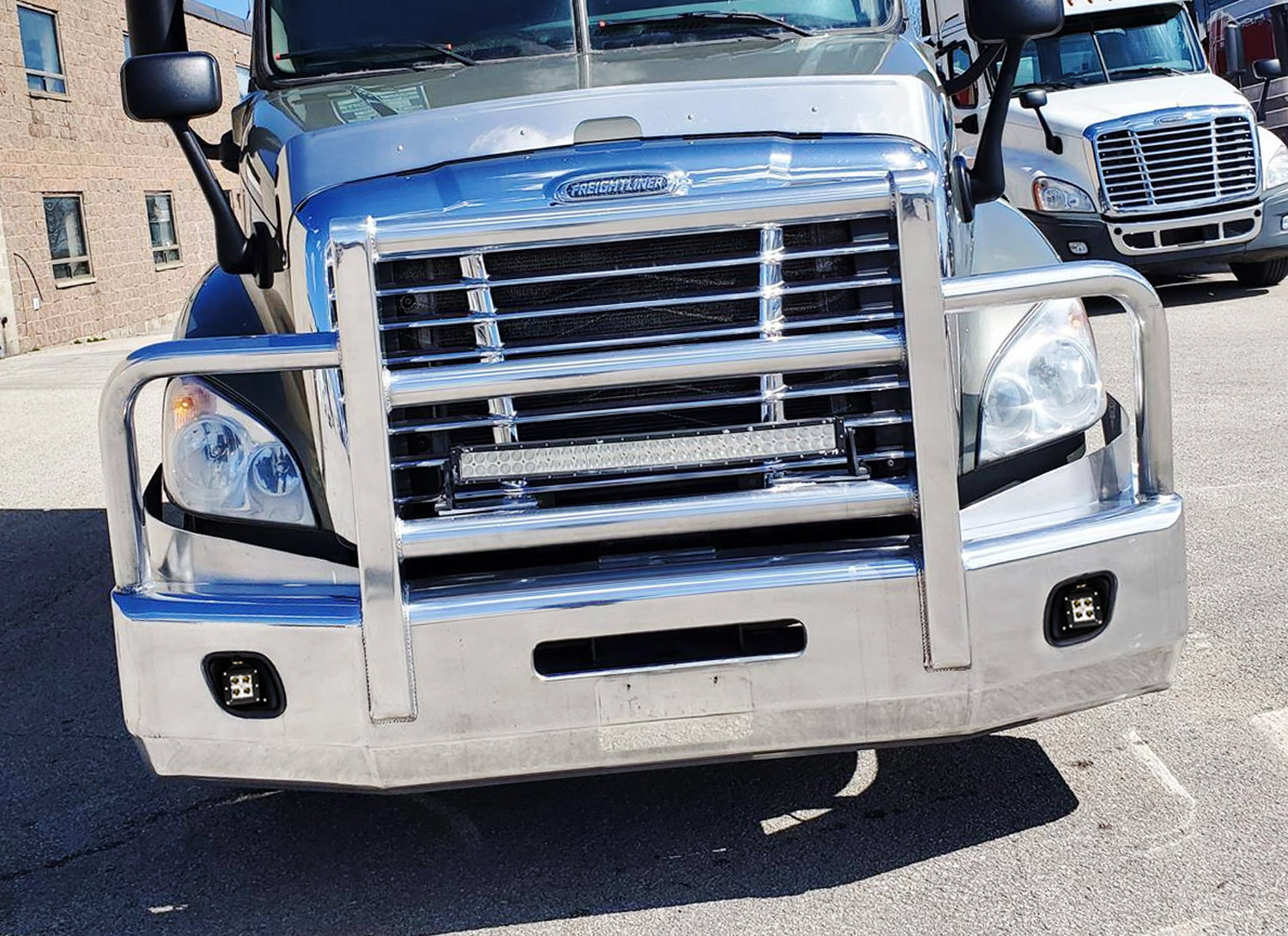 20W LED Pod Fog Light Kit with Brackets & Wiring Harness - Compatible with 2008-2017 Freightliner Cascadia Trucks - Off-Road, Foggy Weather & Night Driving Safety Lights
