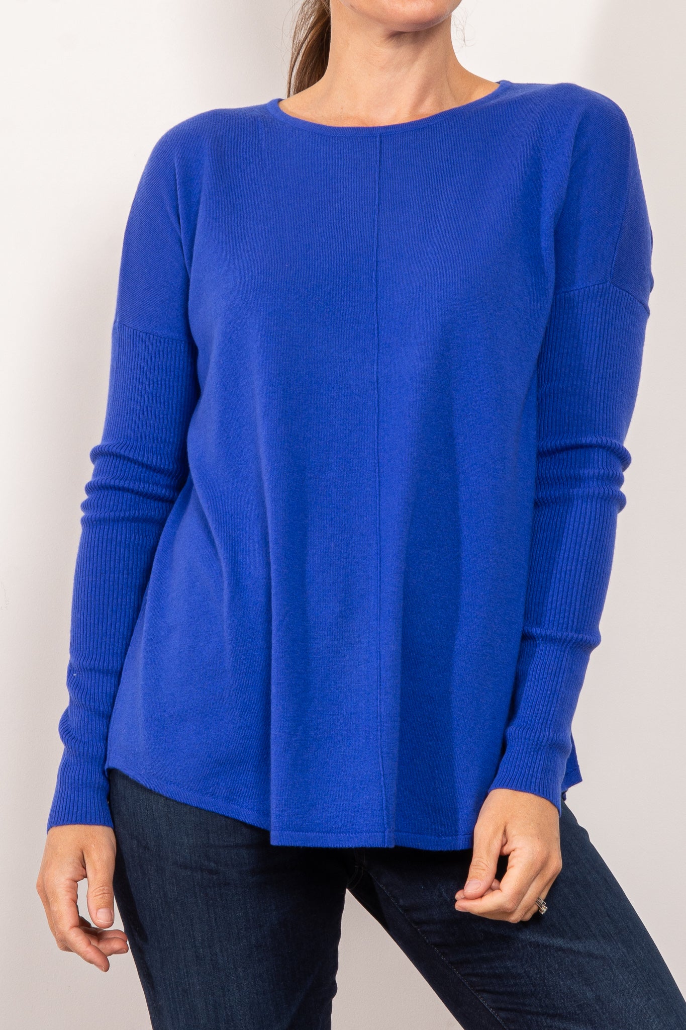 Bridge & Lord Curved Hem Crew Neck Sweater for Women - Soft Knit Pullover for Casual Wear & Office Outfits